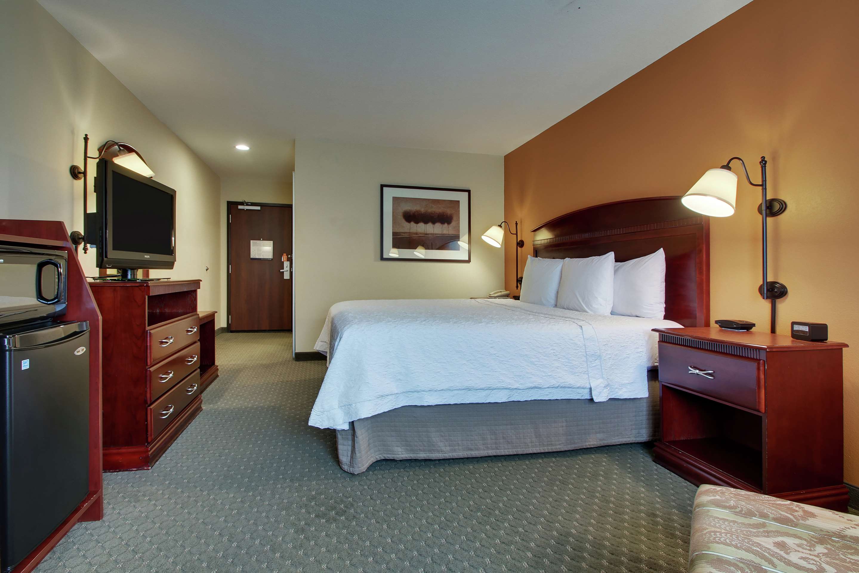 1 King Bed