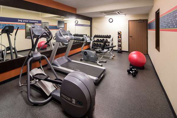 Fitness/ Exercise Room - Hampton Inn Louisville