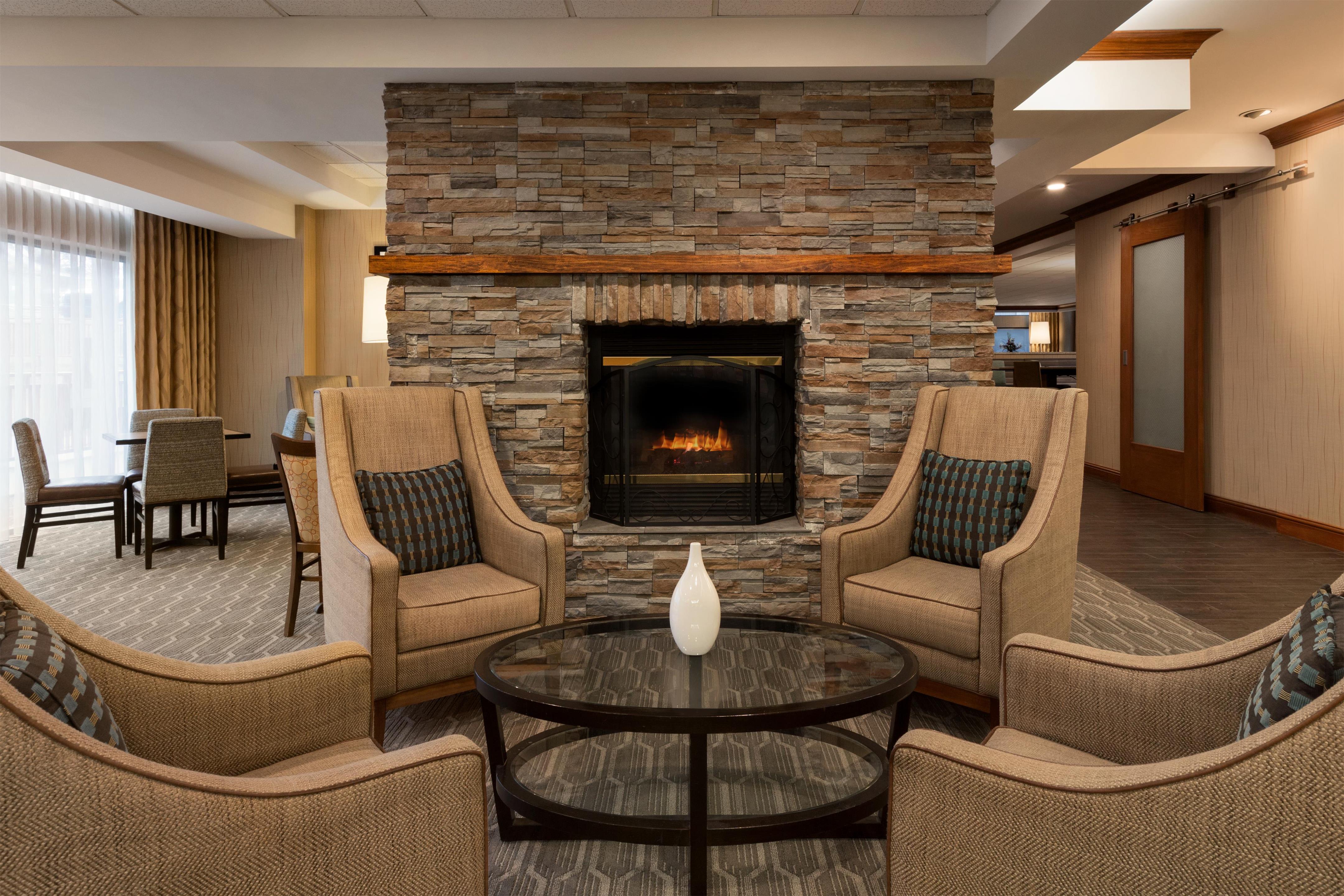 Lobby | Hampton Inn Denver West Federal Center