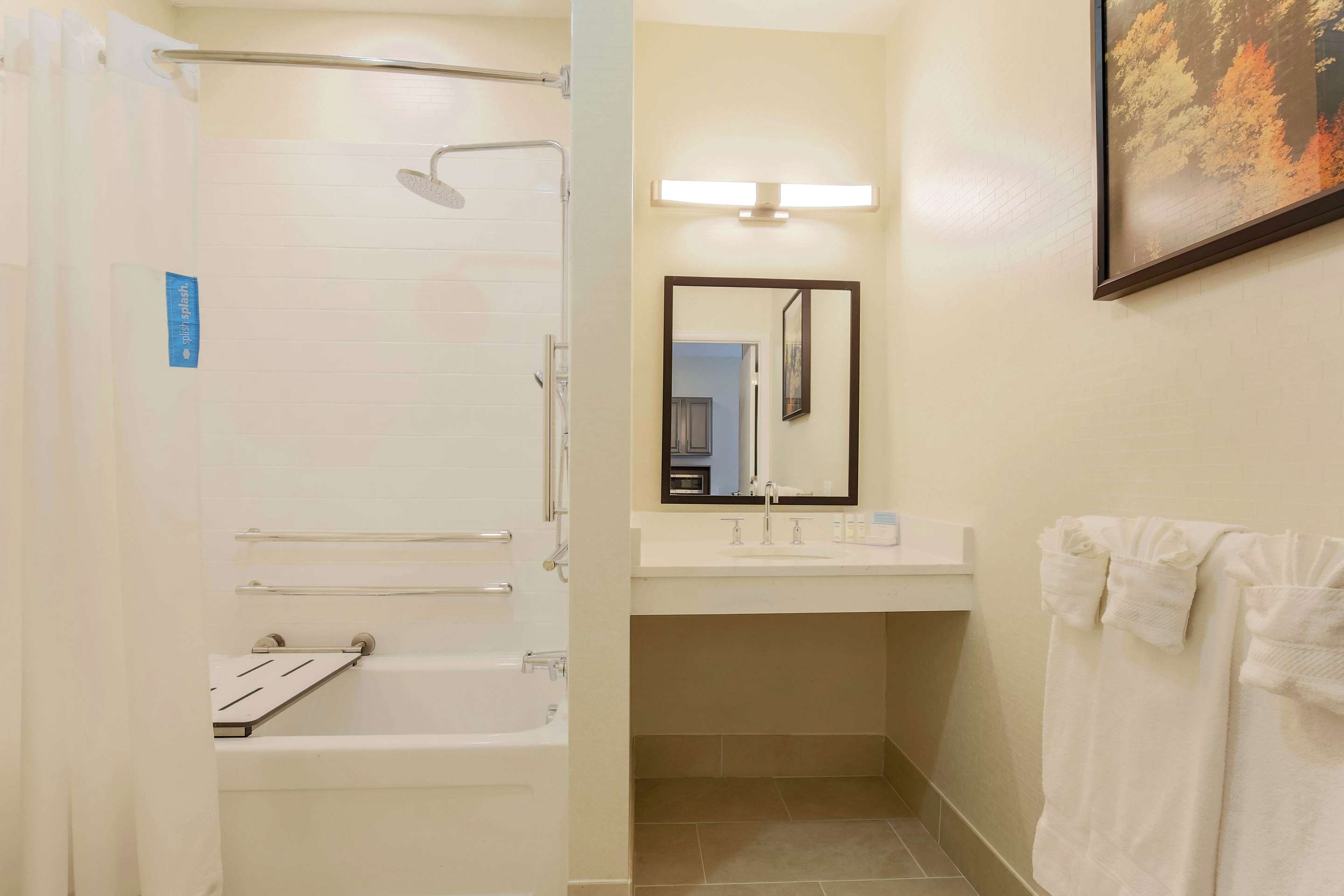 1 King Mobility Accessible Tub Suite Non-smoking + 1 King Bed Non-smoking