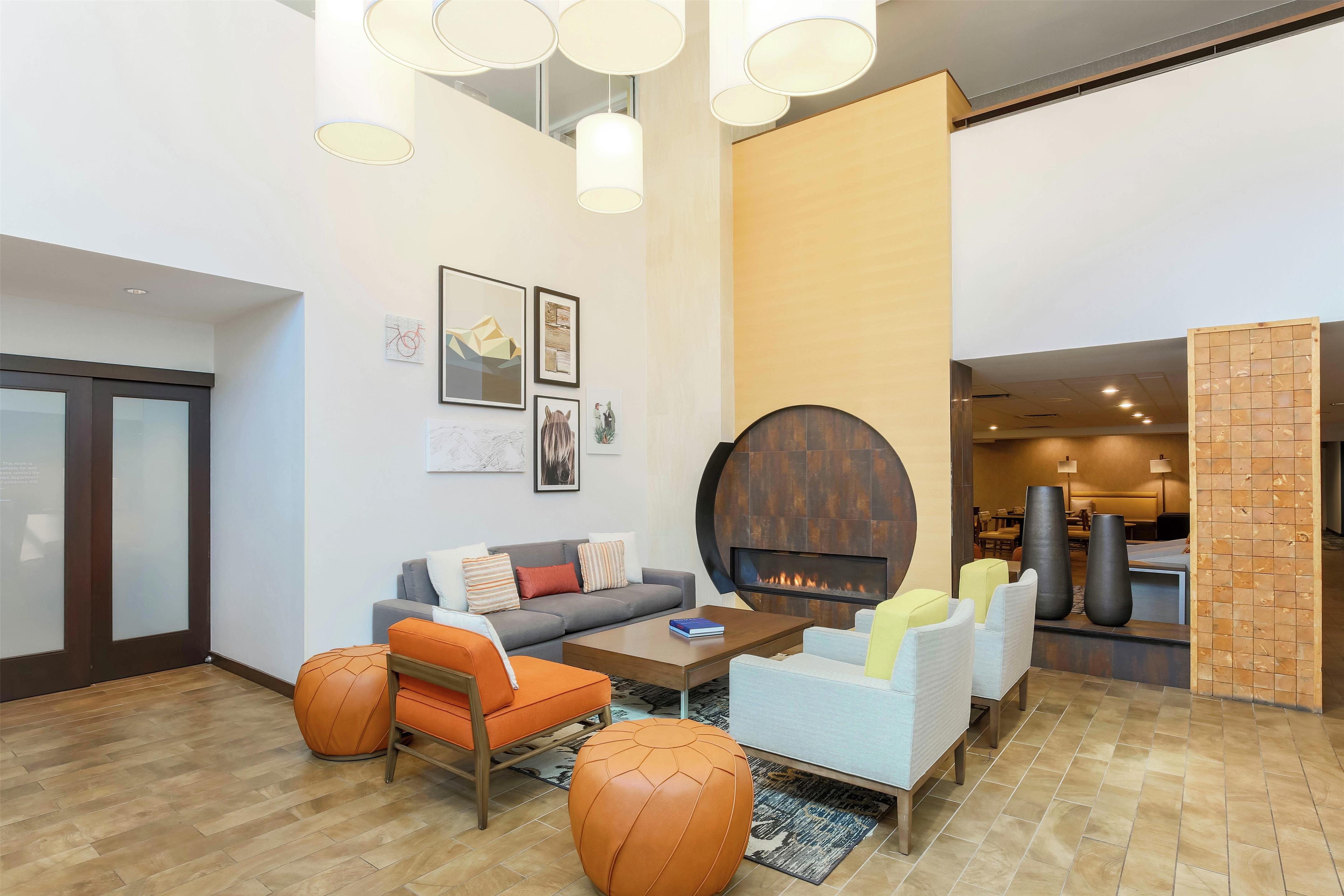 Lobby | Hampton Inn & Suites Denver Tech Center