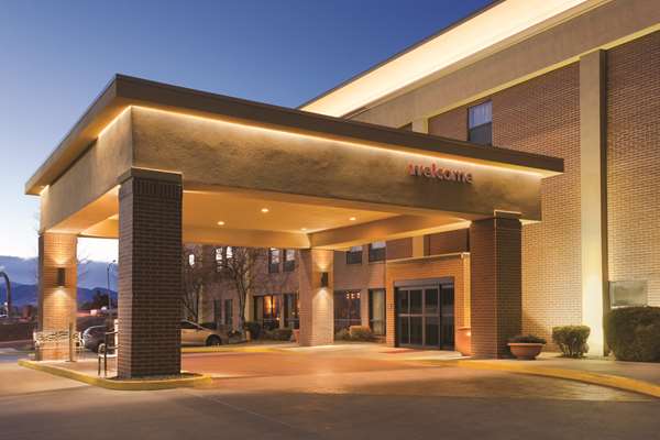 On-Site,Outdoor/Exterior,Exterior View of Building