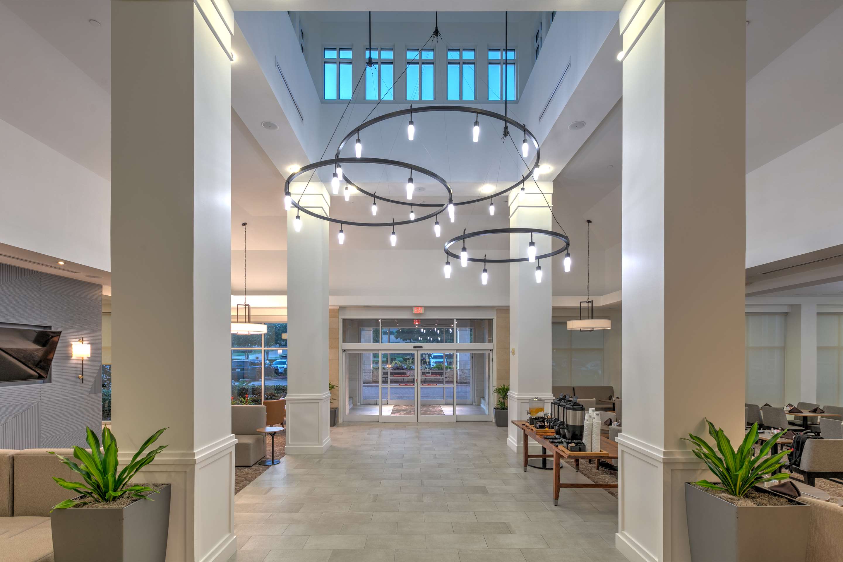 Lobby | Hilton Garden Inn Dallas/Arlington