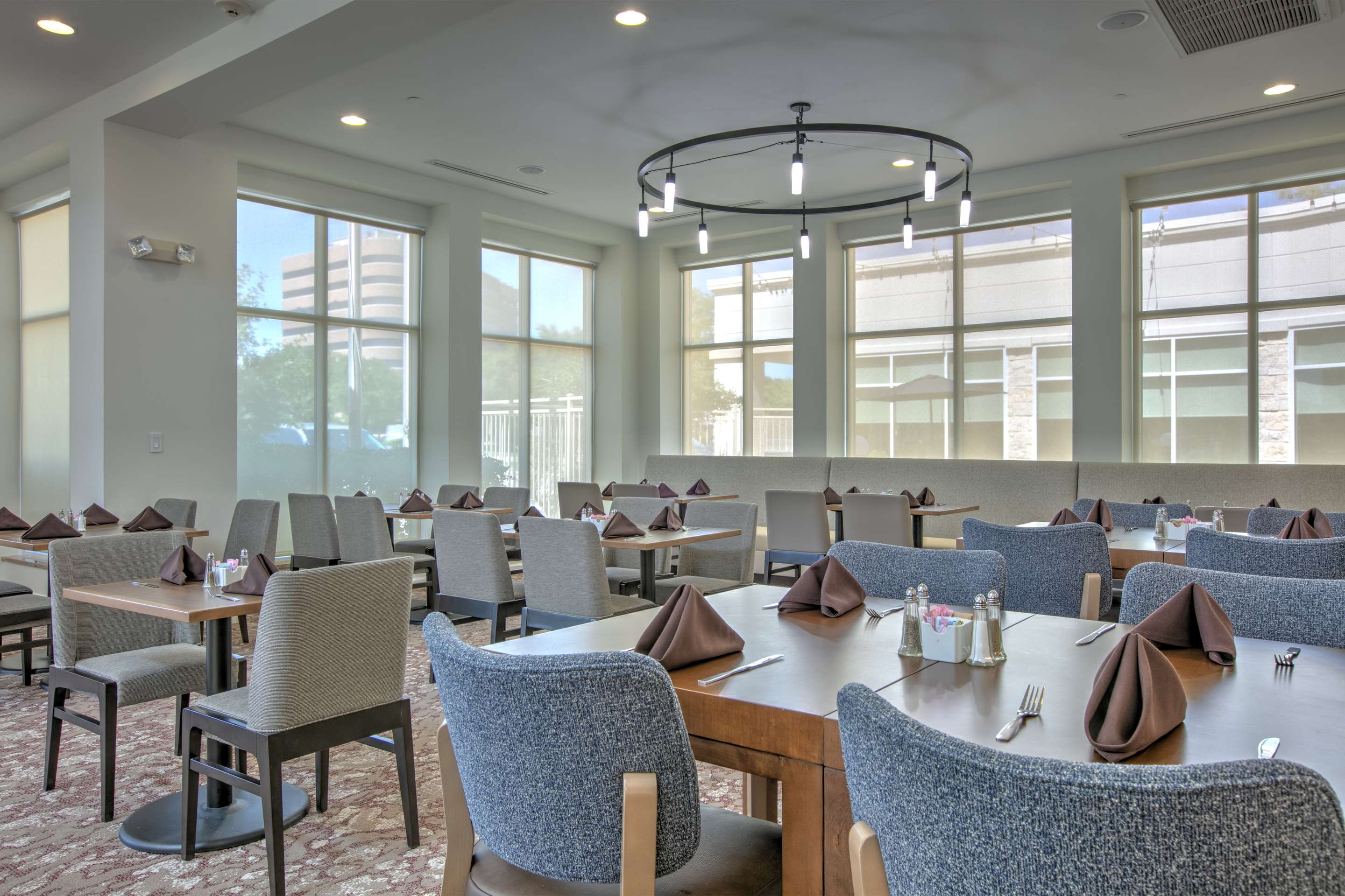 Restaurant | Hilton Garden Inn Dallas/Arlington