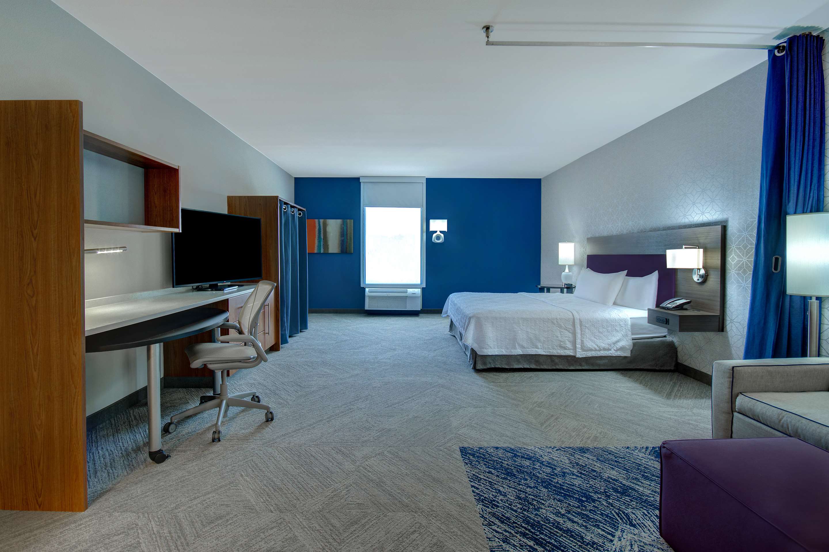 Guest room