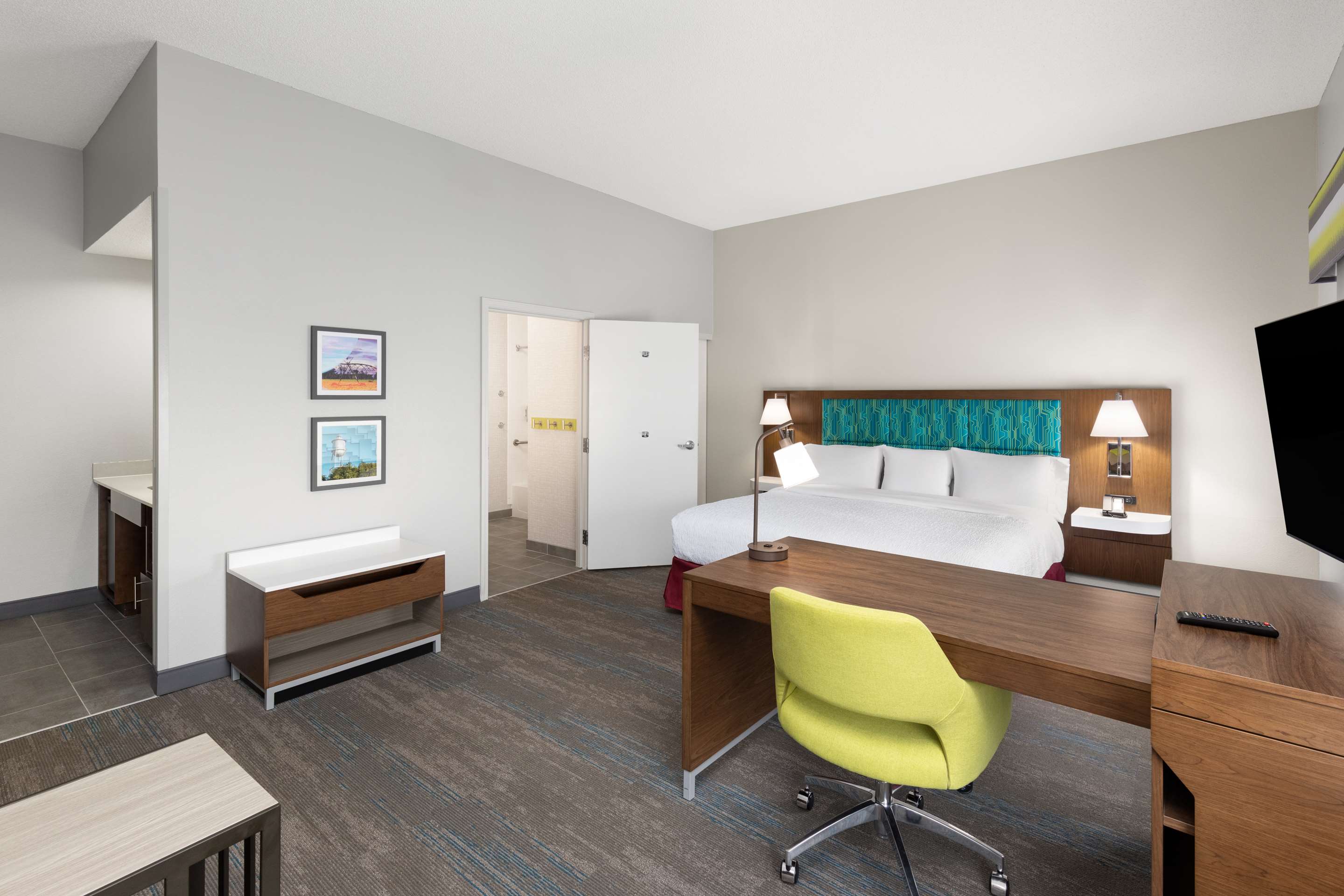 Guest room