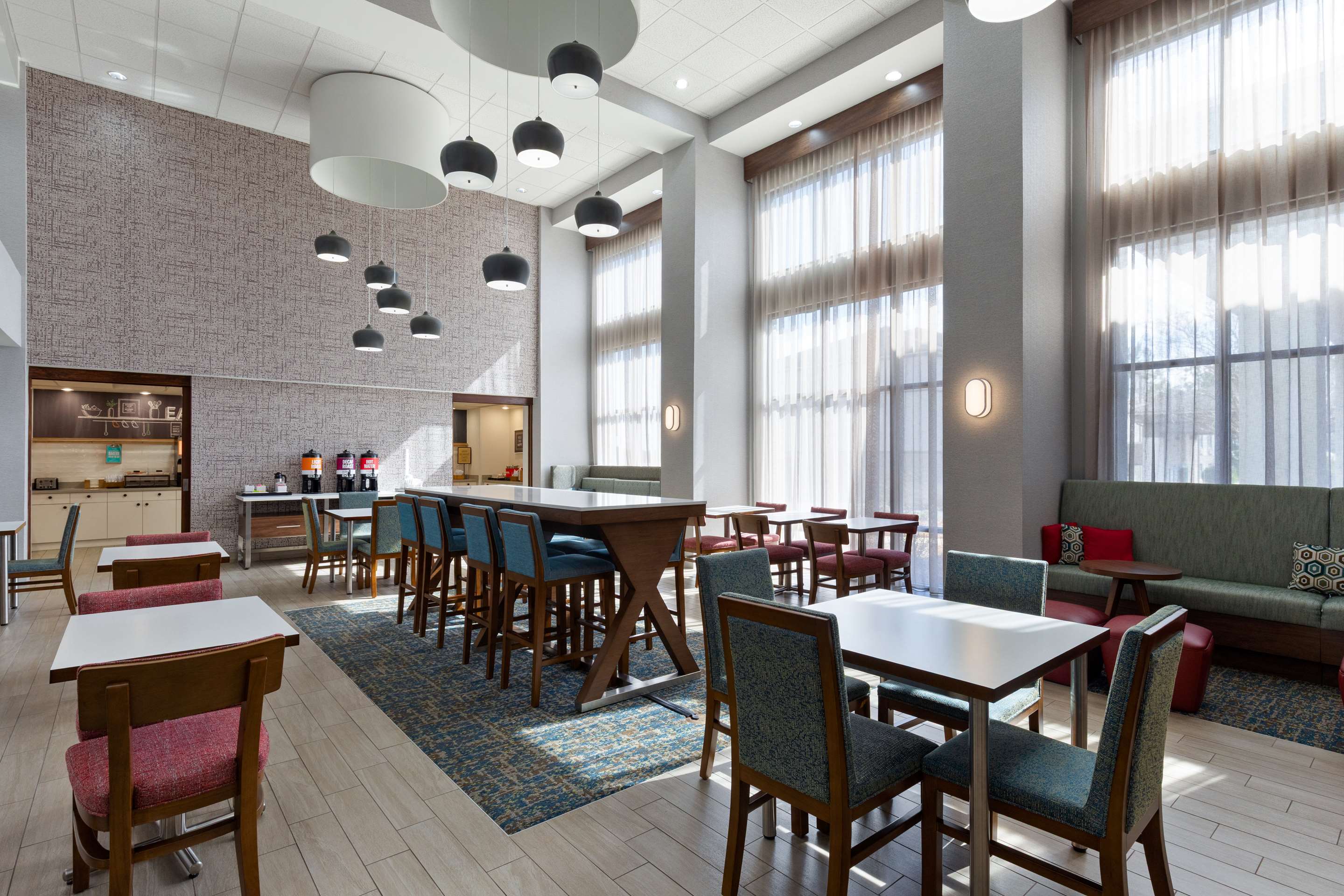 Lobby | Hampton Inn & Suites Dothan