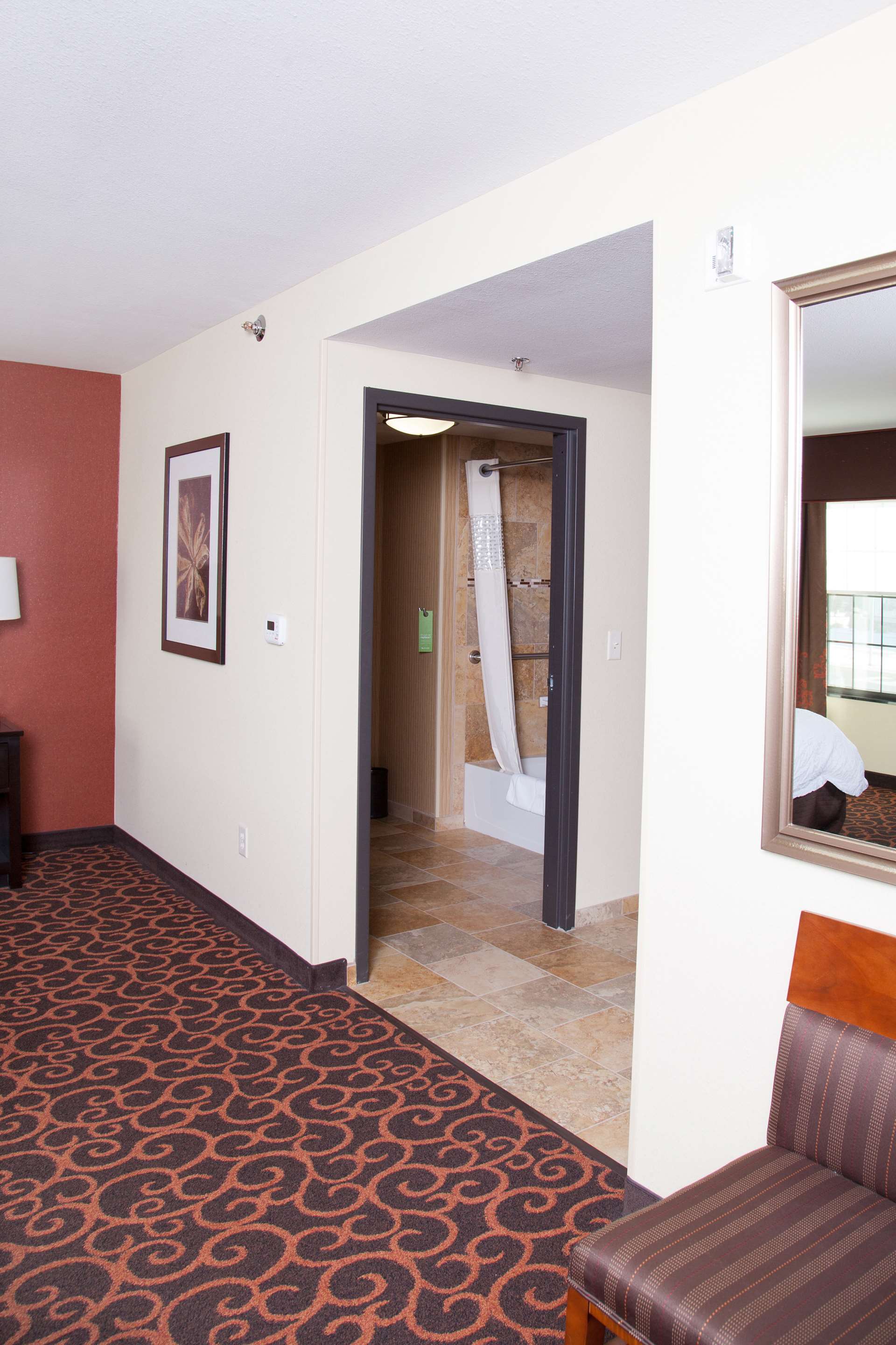 Guest room bath