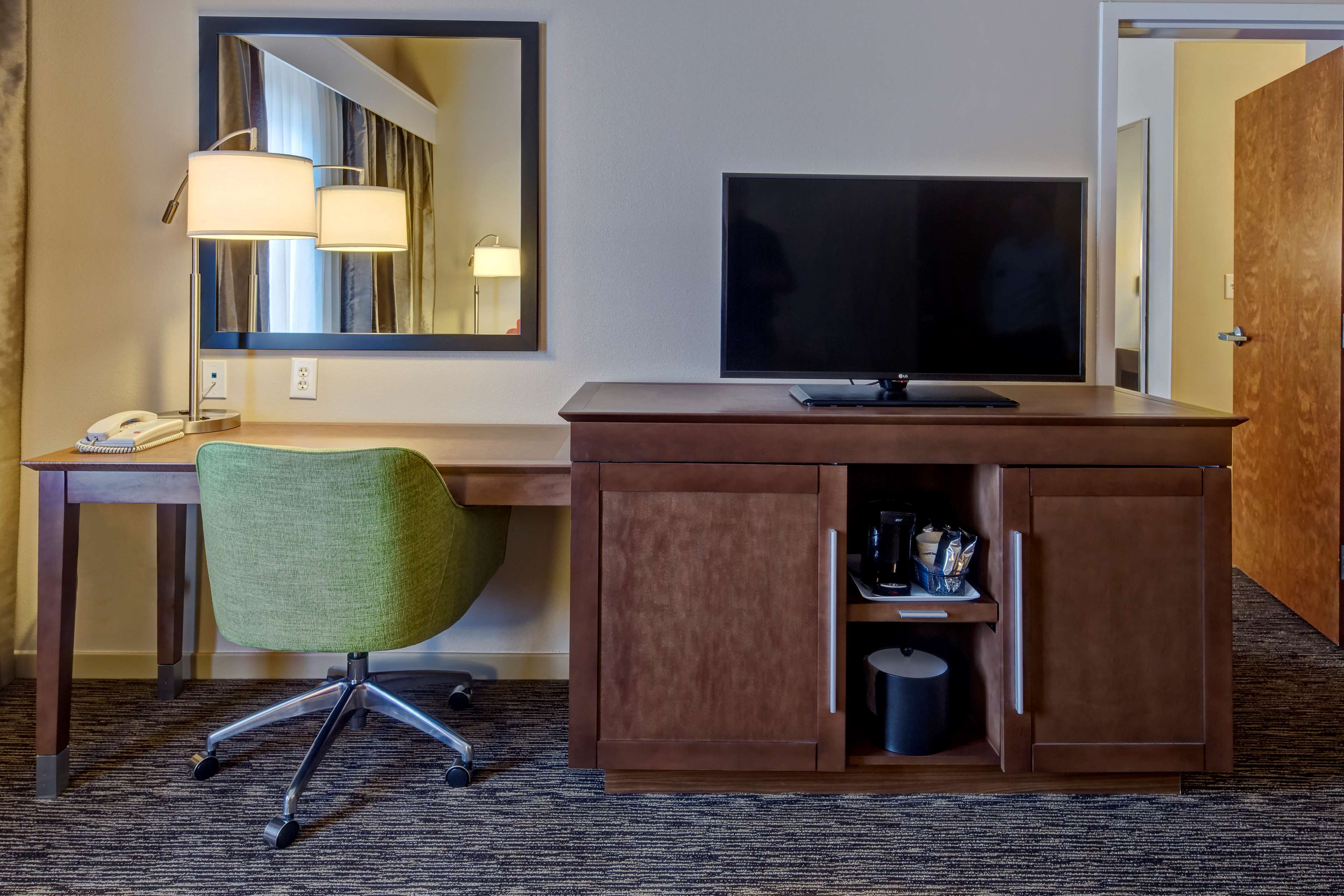 Hampton Inn by Hilton Dunn Room Type - 1 KING STE KITCHENETTE NS