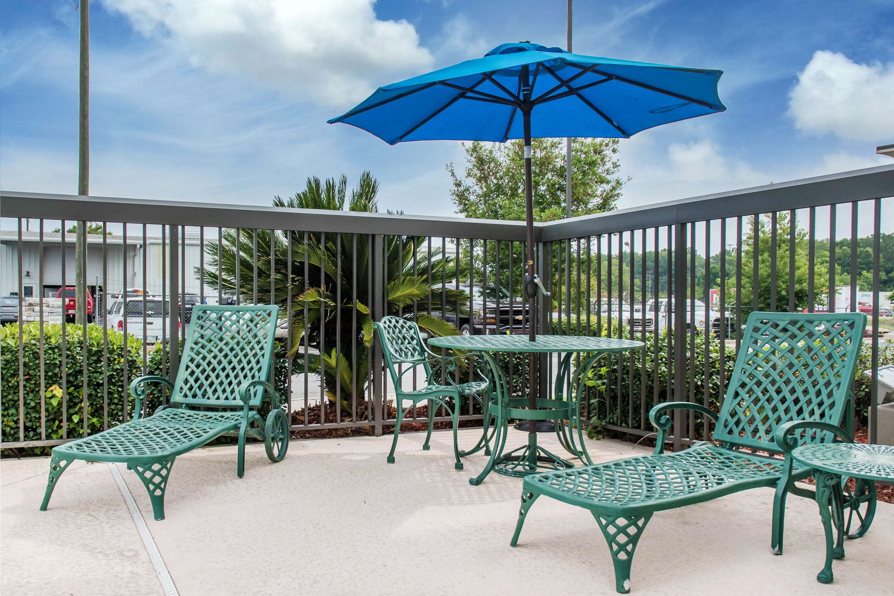 Exterior | Hampton Inn Douglas