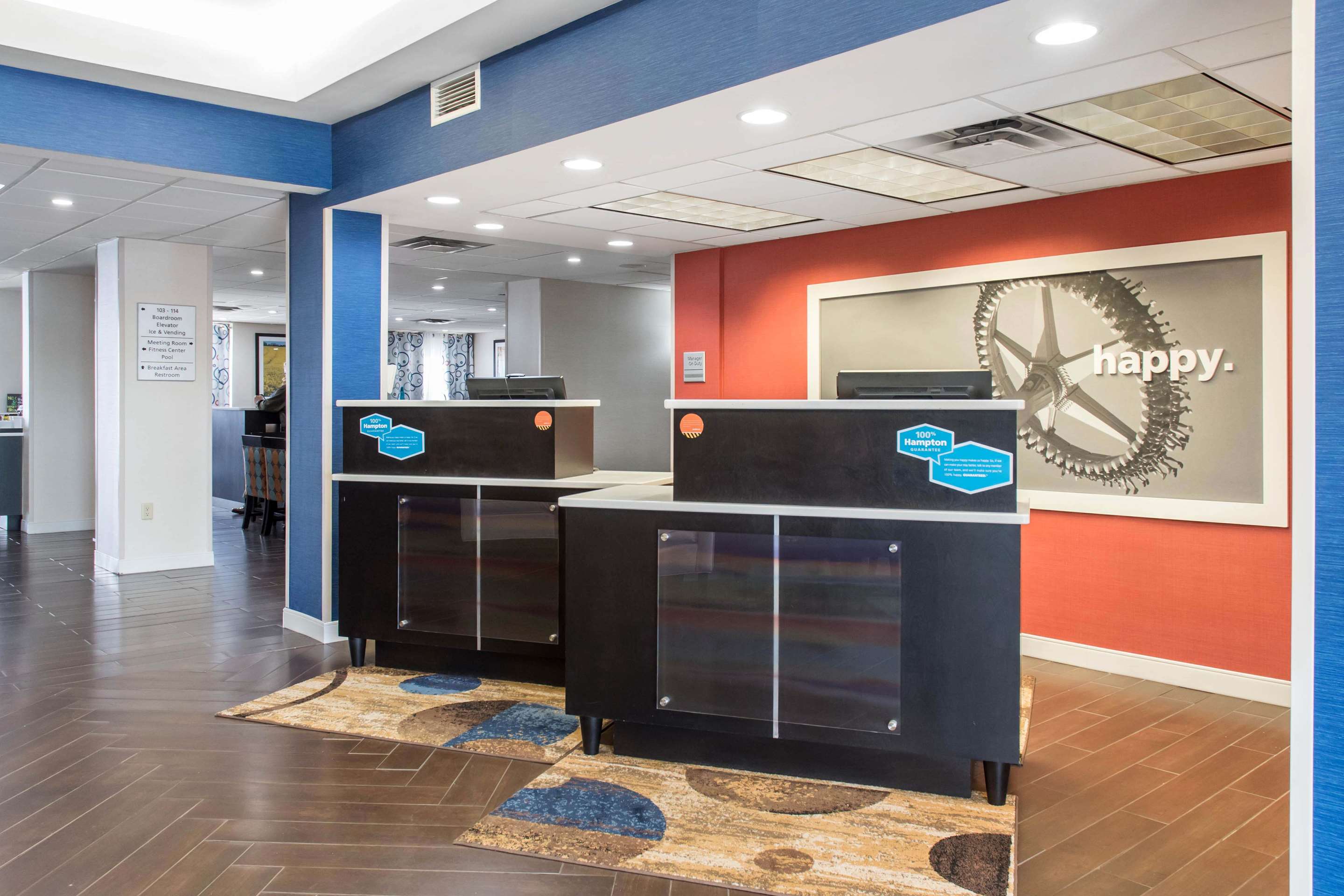 Reception | Hampton Inn Douglas
