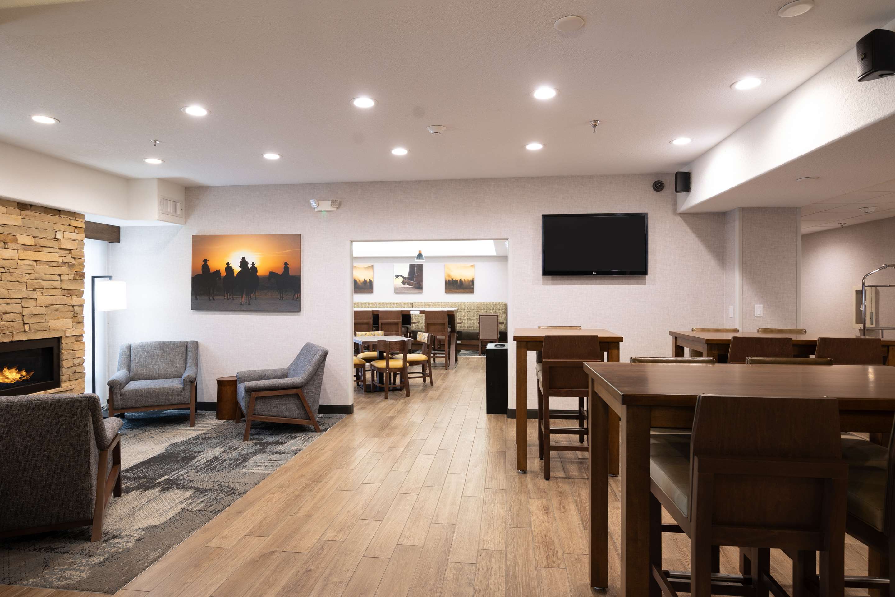Breakfast Area | Hampton Inn Durango