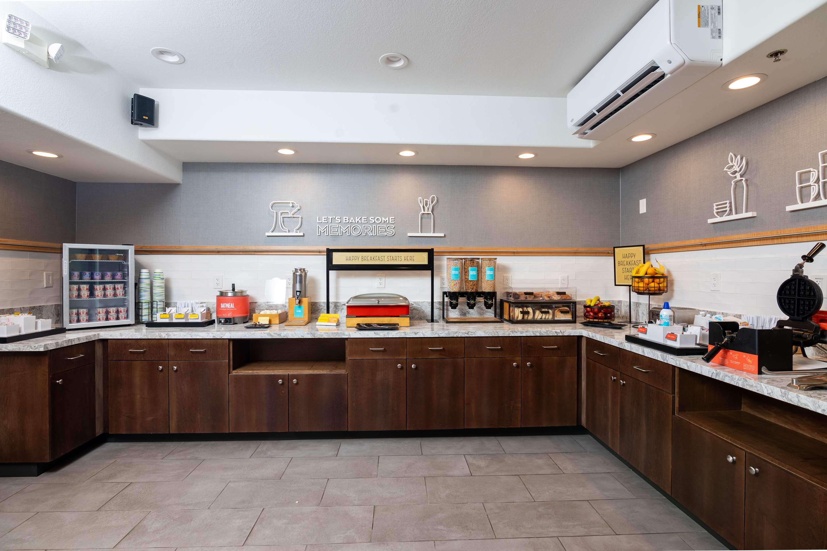 Breakfast Area | Hampton Inn Durango