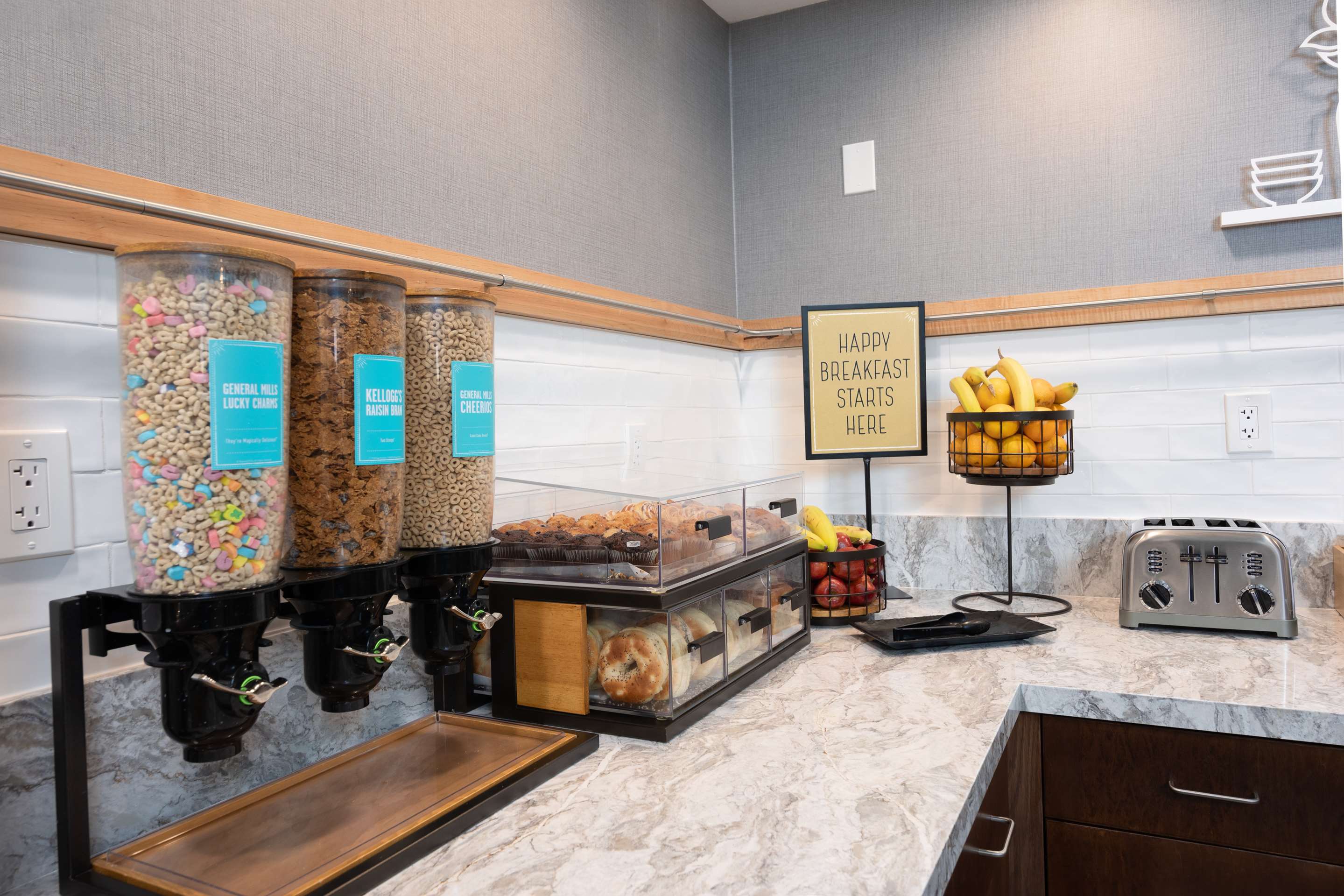 Breakfast Area | Hampton Inn Durango