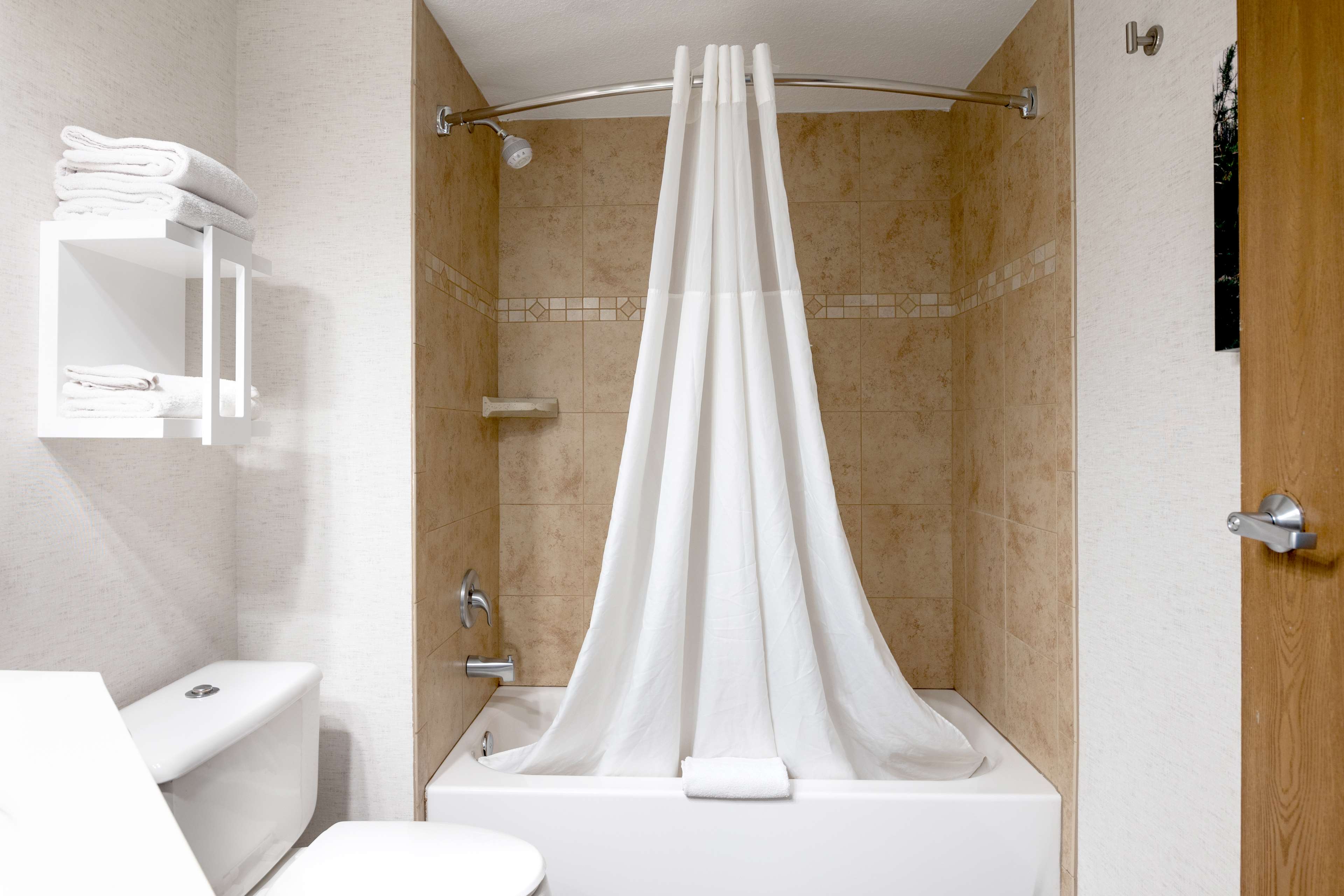 Hampton Inn by Hilton Durango Room Type - 1 KING ACC W TUB NON SMOK
