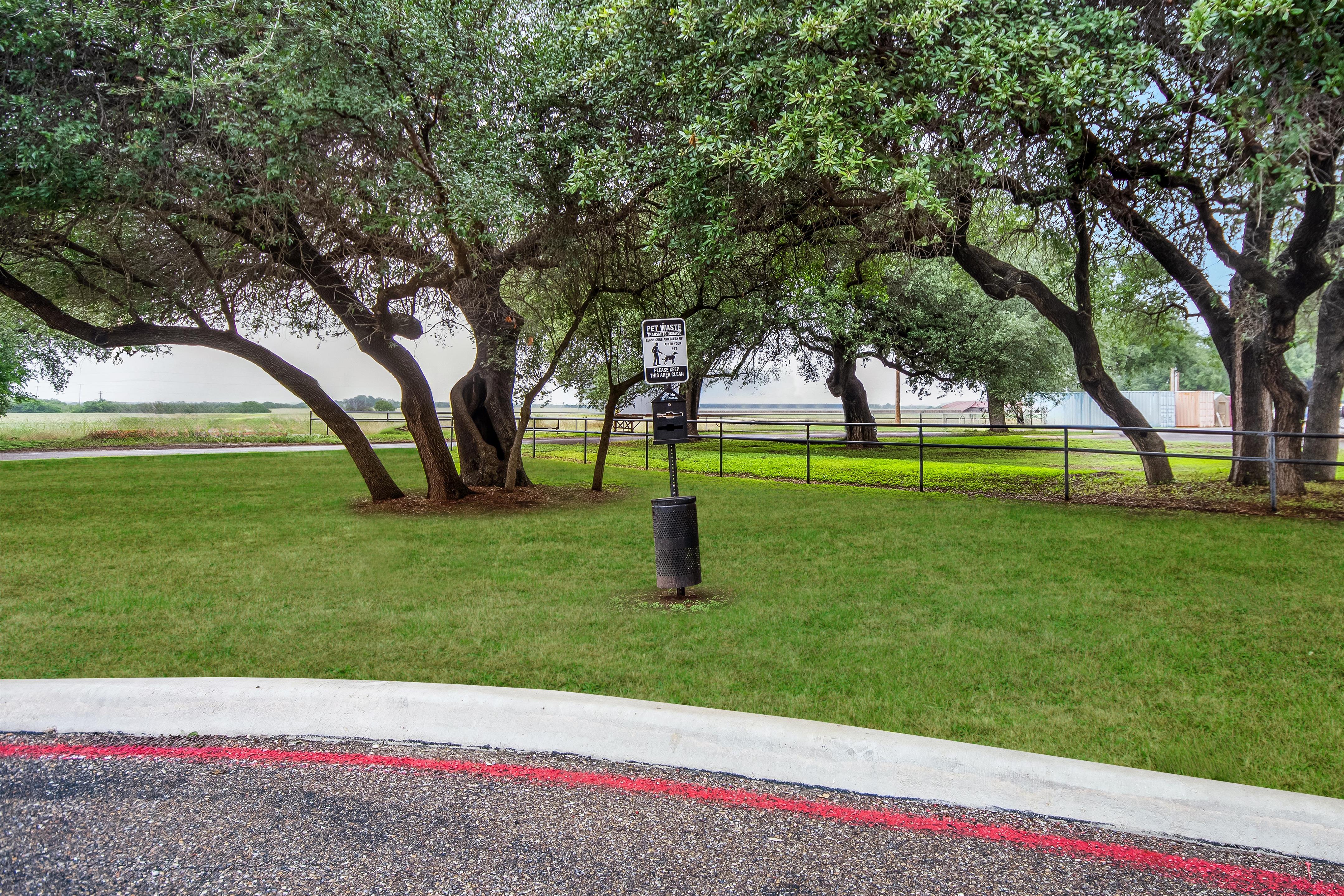 Exterior | Hampton Inn Uvalde