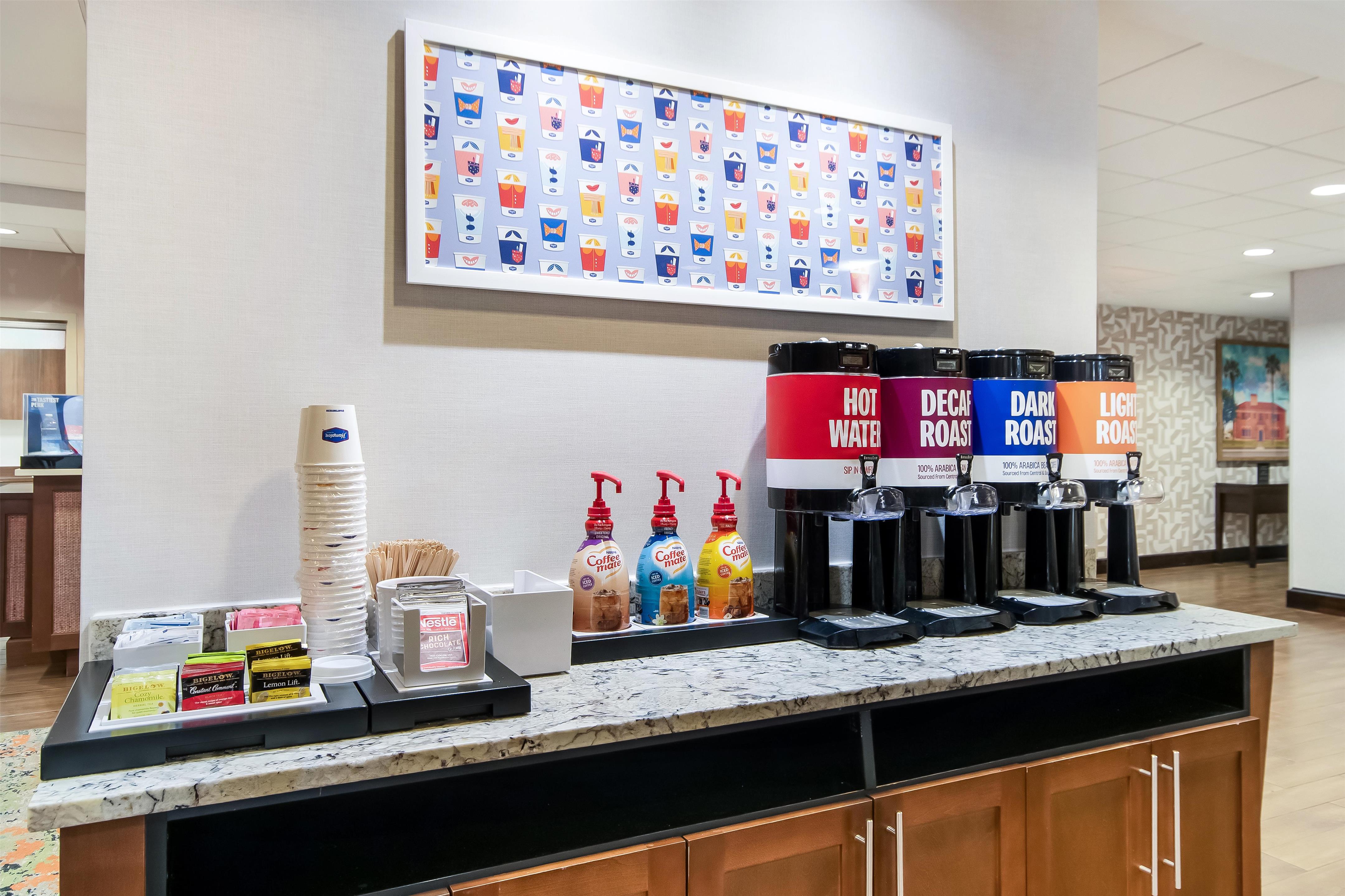Restaurant | Hampton Inn Uvalde
