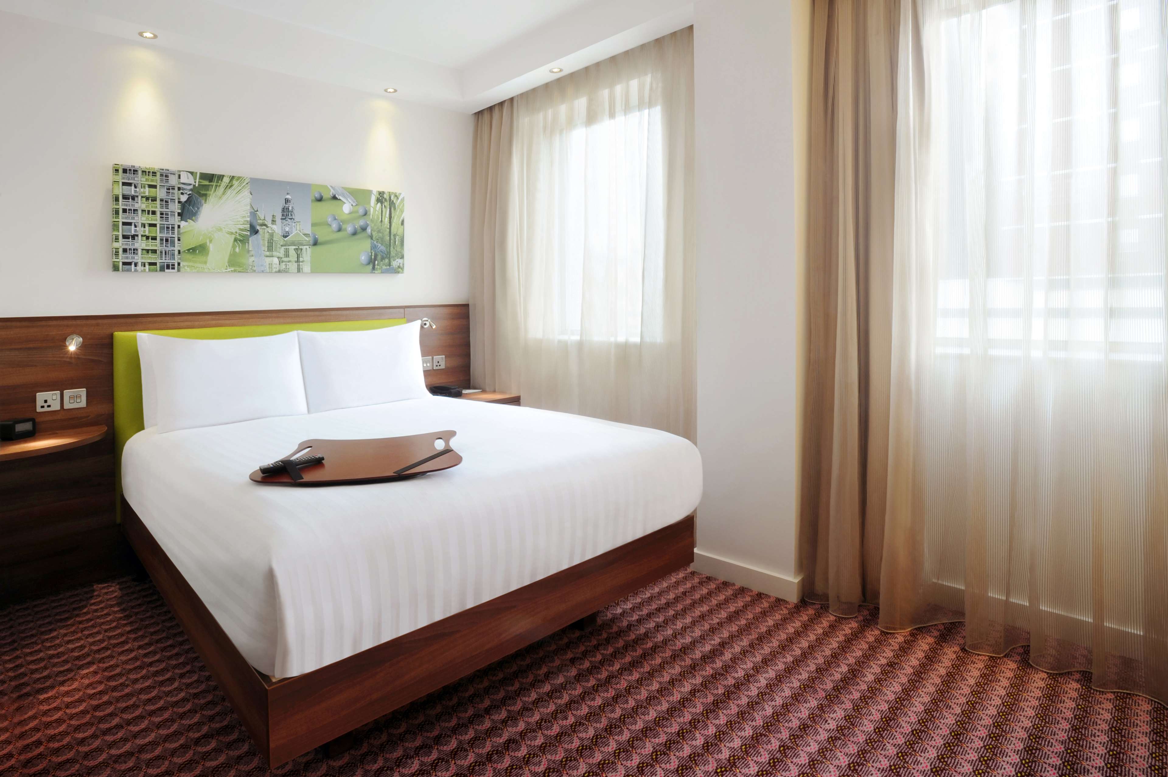 Hampton By Hilton Sheffield Room Type - QUEEN ACCESSIBLE ROOM NS