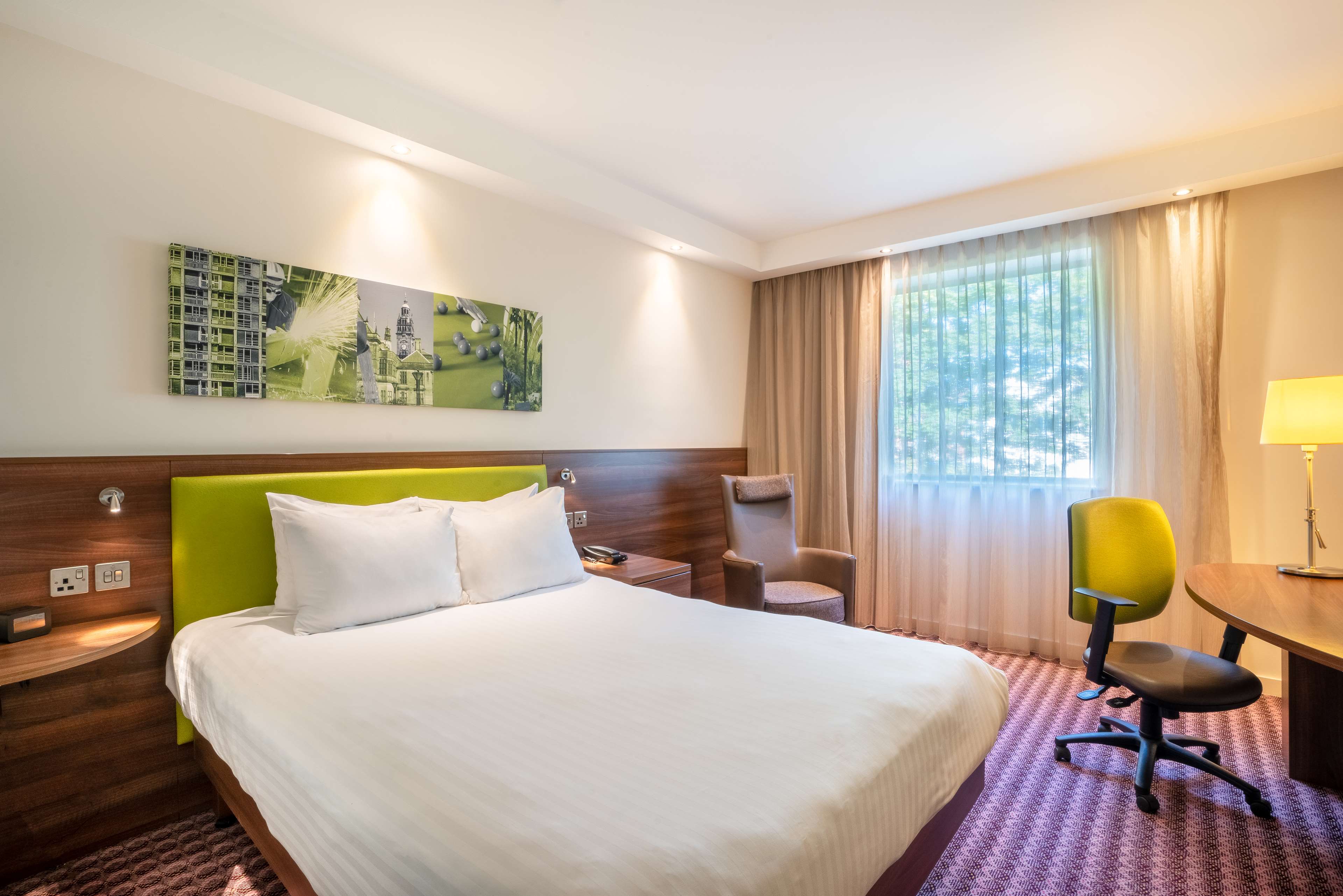 Hampton By Hilton Sheffield Room Type - QUEEN PREMIUM ROOM