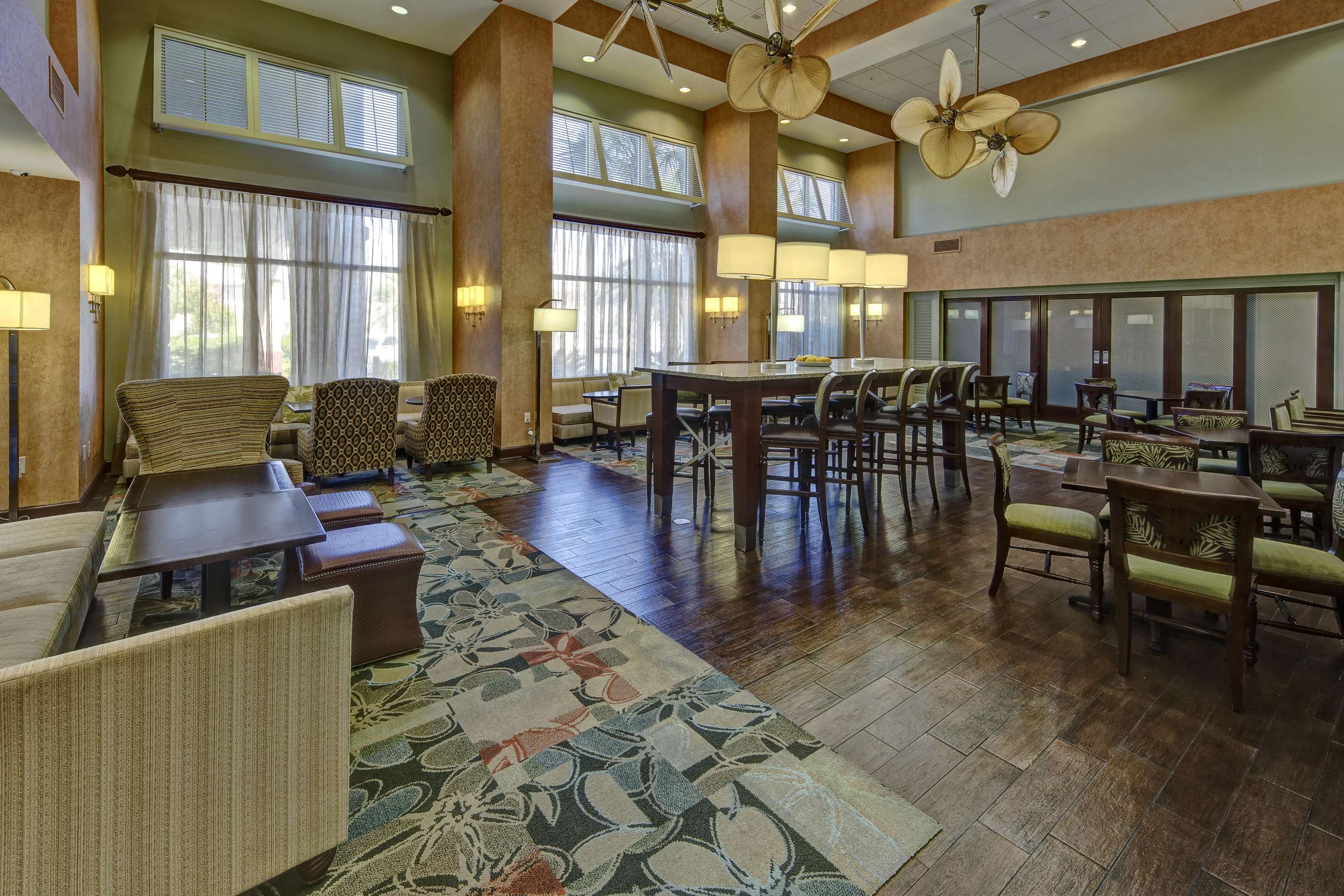 Reception | Hampton Inn and Suites Destin/Sandestin Area, FL