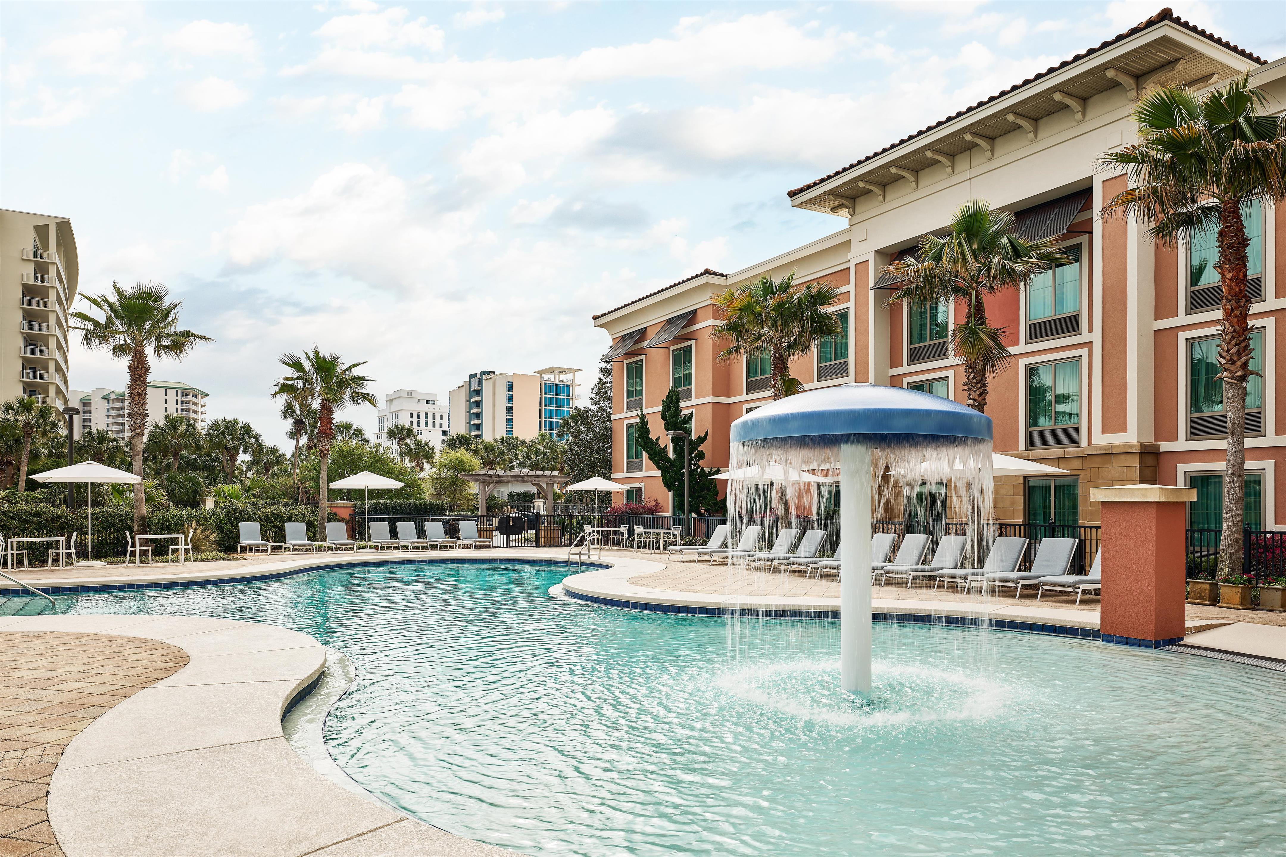 Pool | Hampton Inn & Suites Destin