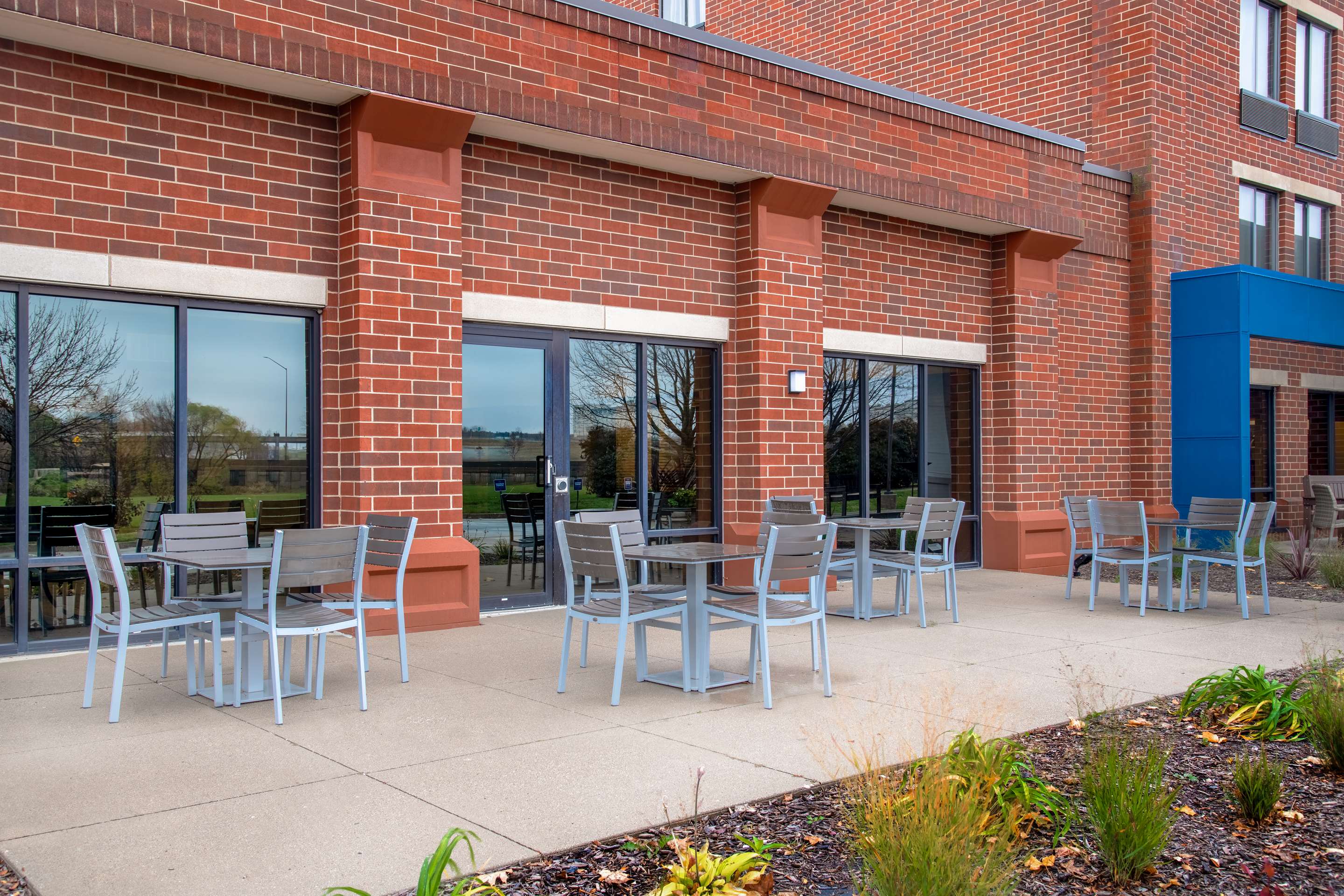 Exterior | Hampton Inn West Des Moines Lake Drive