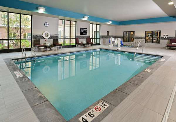 Pool - Hampton Inn & Suites Downtown Des Moines