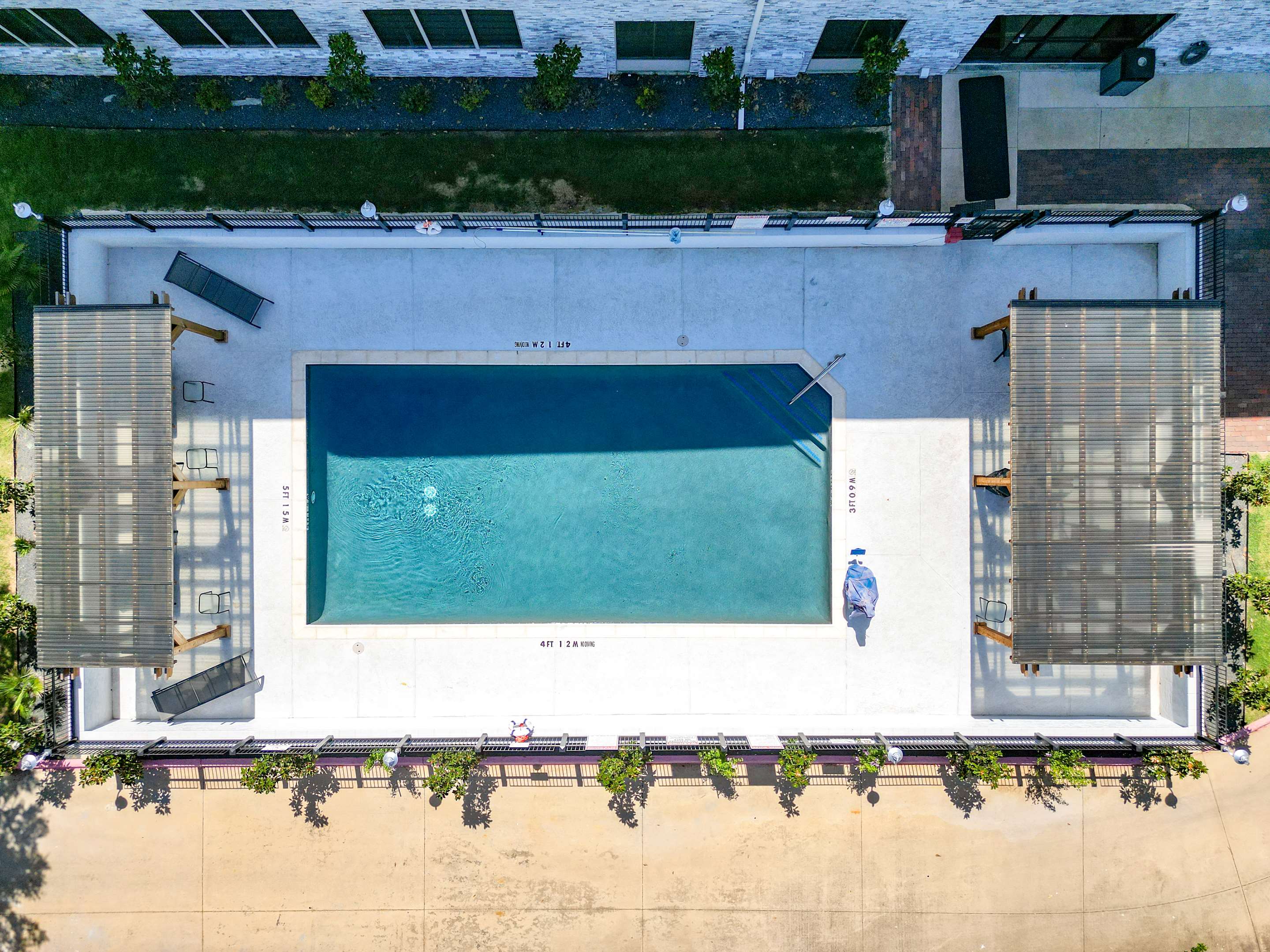 Pool | Hampton Inn & Suites Denton