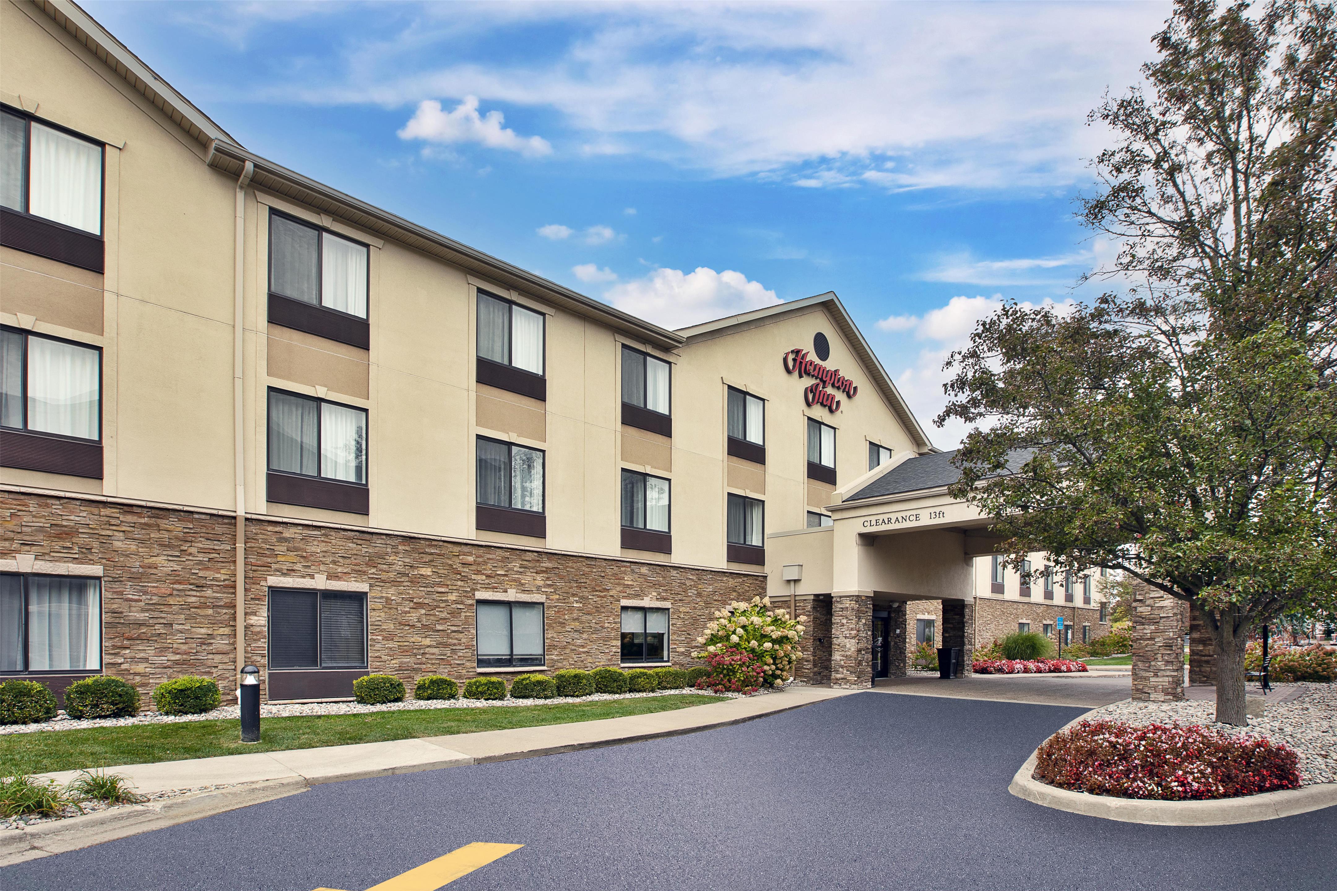 Exterior | Hampton Inn Hotel Detroit/Belleville-Airport Area