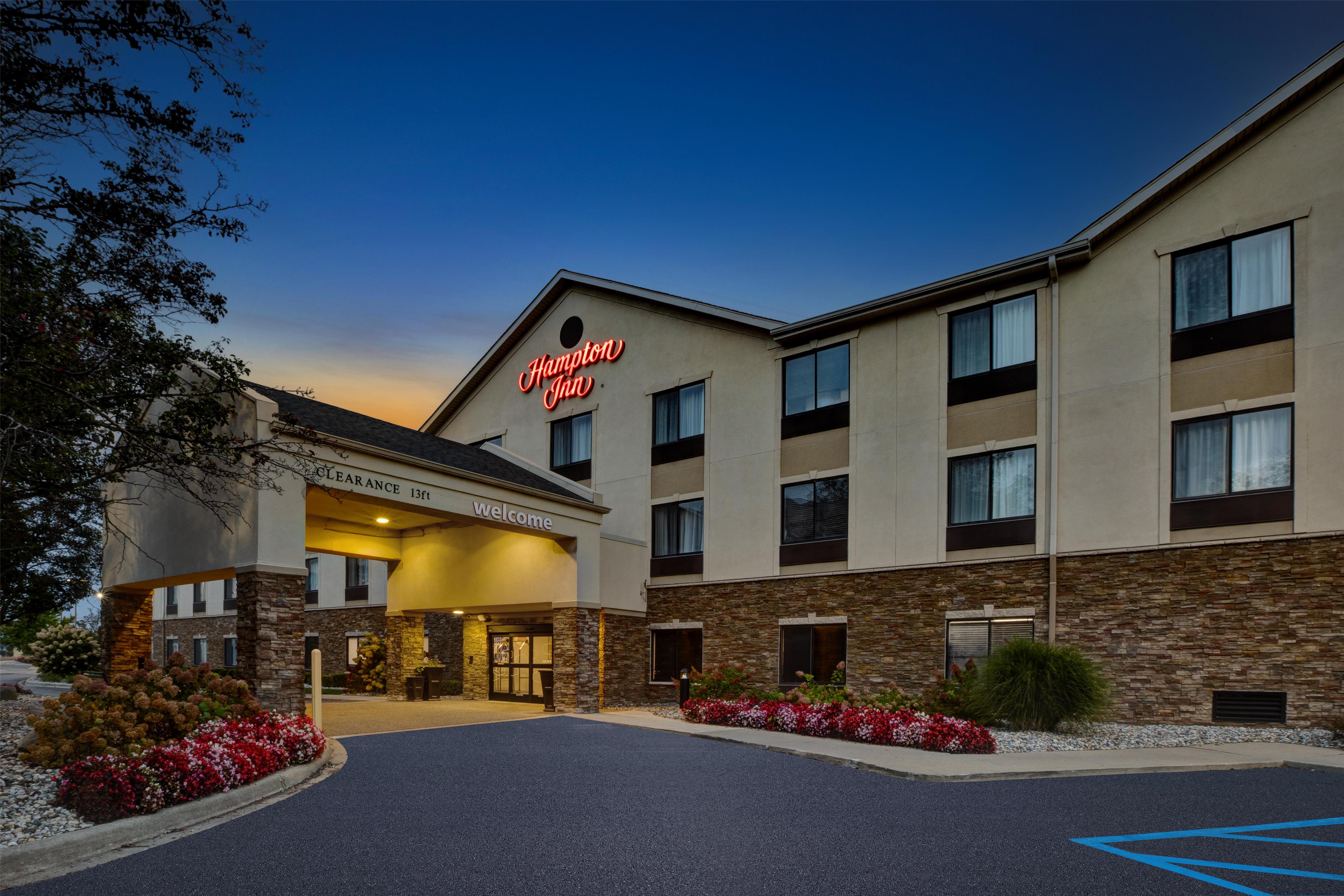 Exterior | Hampton Inn Detroit/Belleville-Airport Area