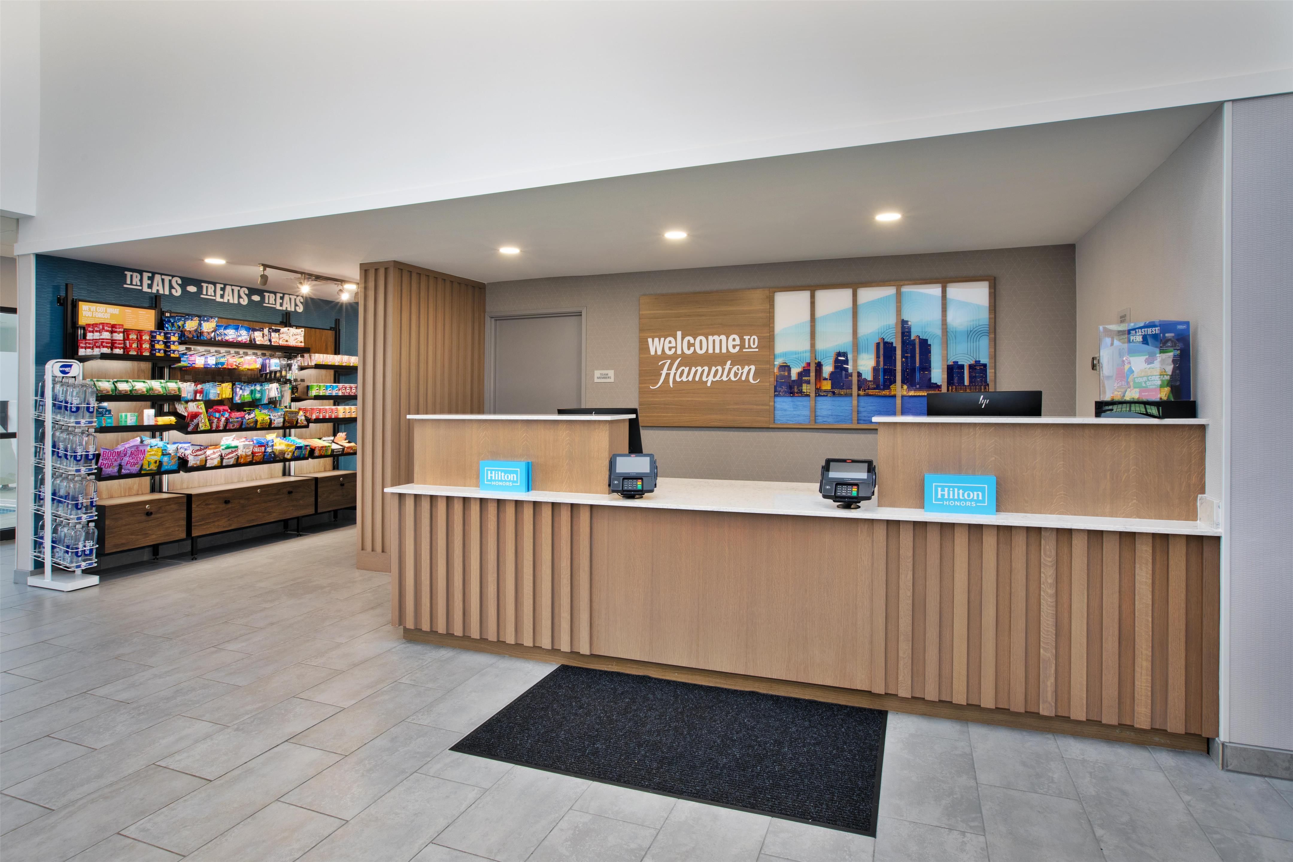 Reception | Hampton Inn Detroit/Belleville-Airport Area