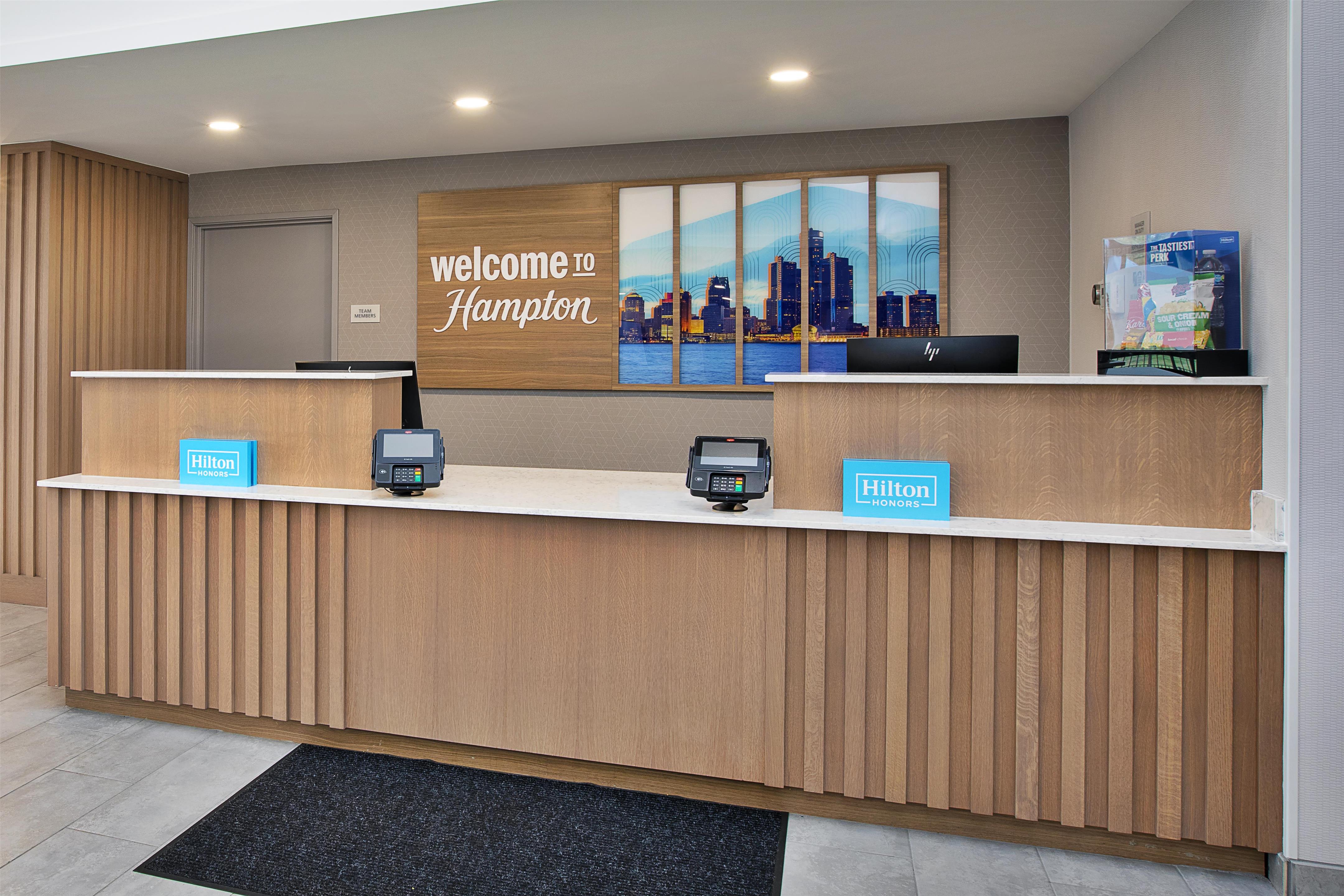 Reception | Hampton Inn Detroit/Belleville-Airport Area