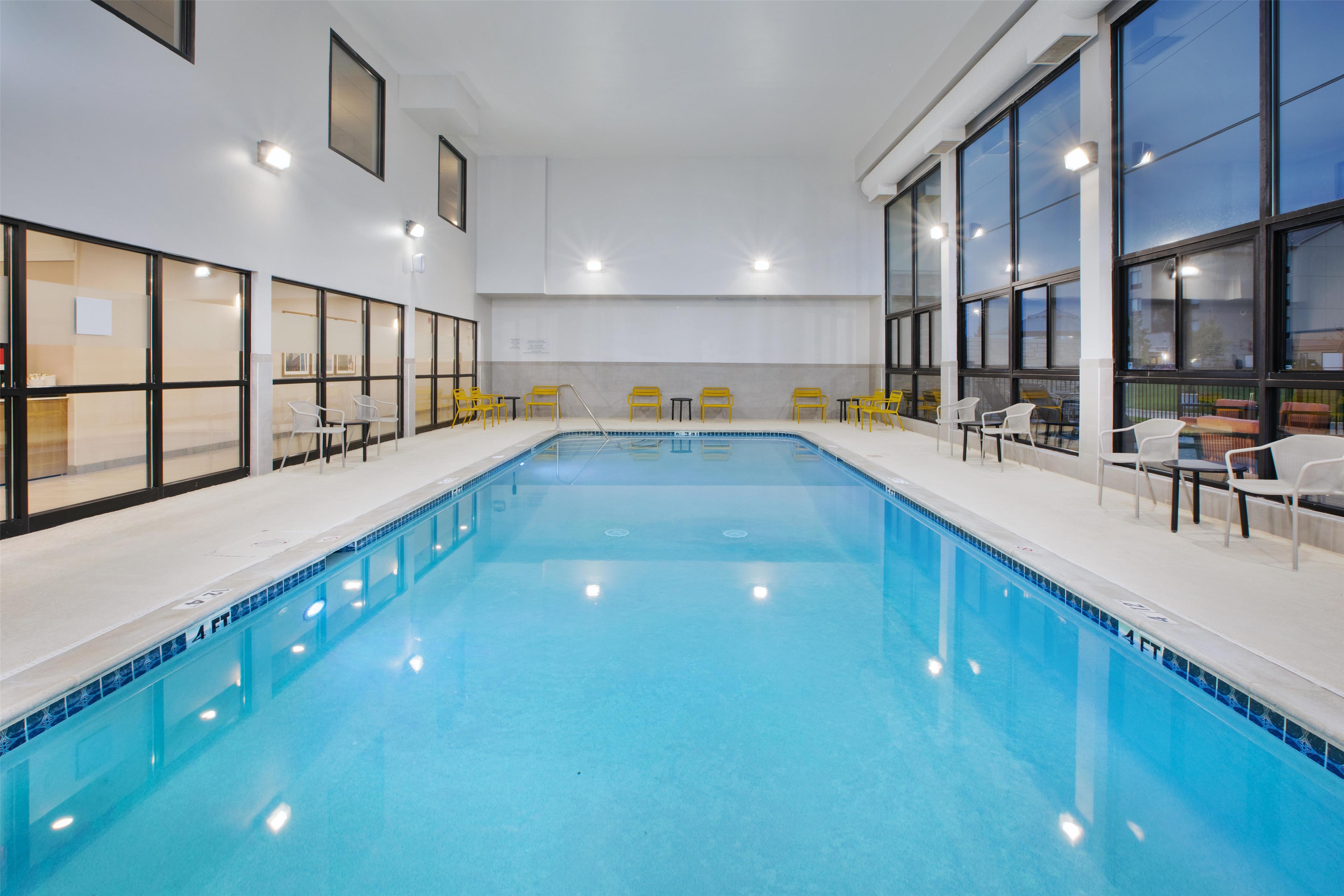 Pool | Hampton Inn Detroit/Belleville-Airport Area