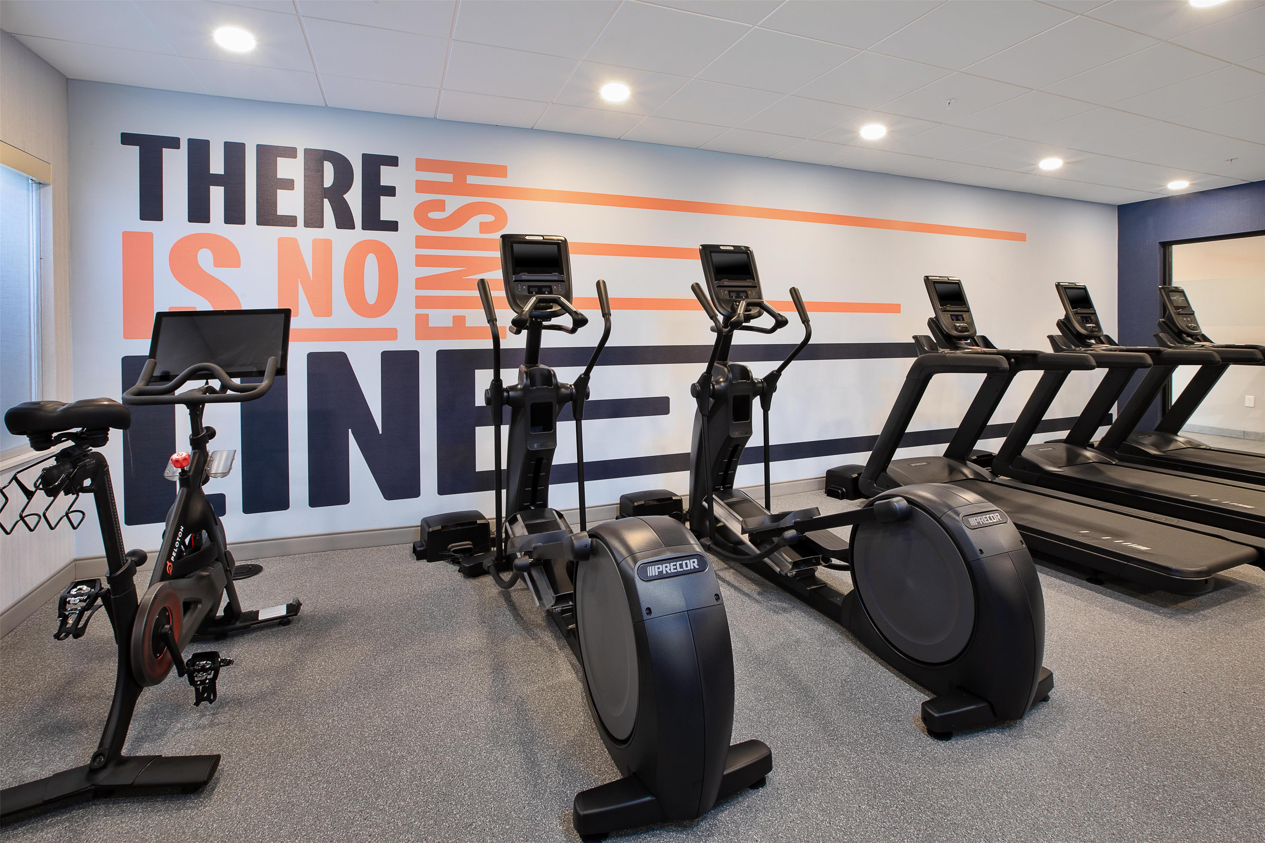Health club fitness center gym | Hampton Inn Detroit/Belleville-Airport Area