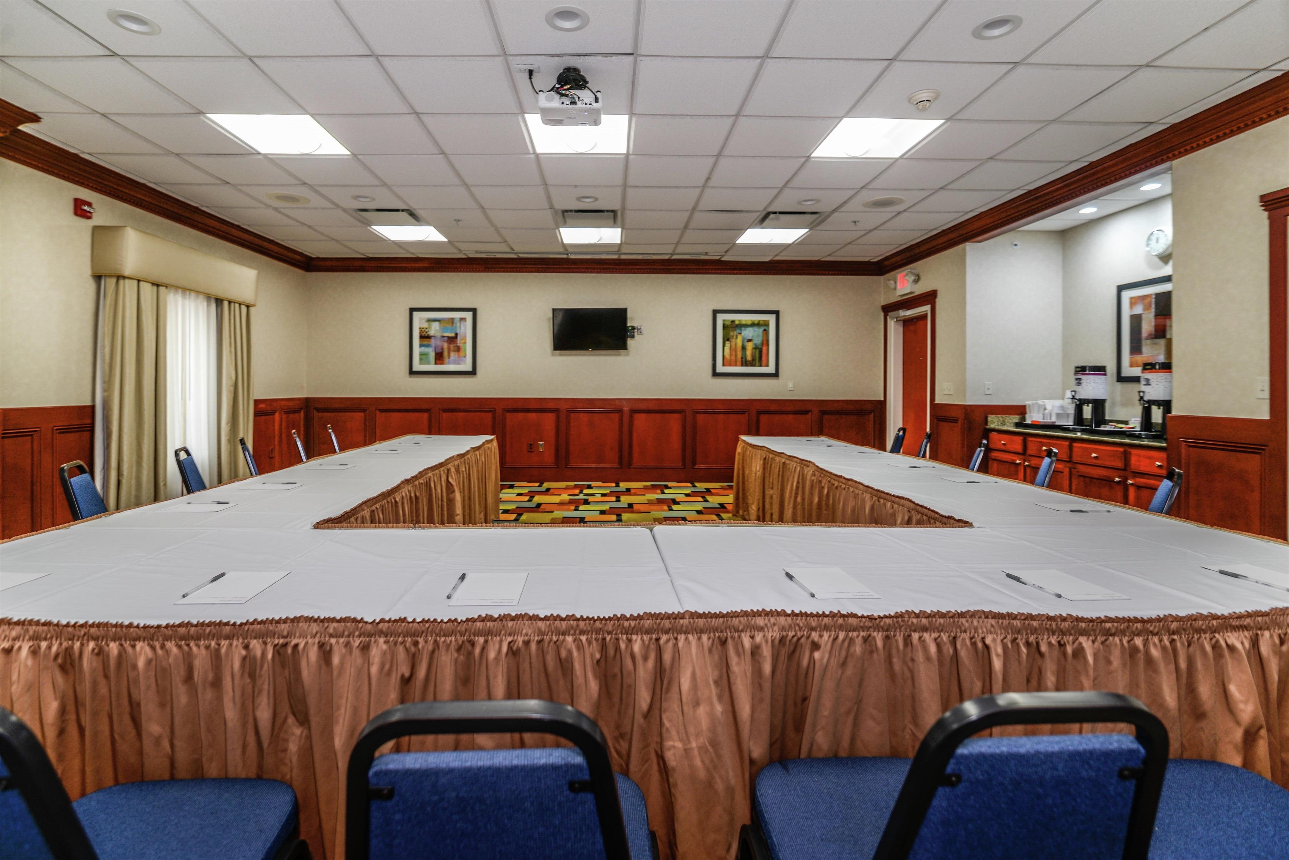 Meeting Room | Hampton Inn and Suites Detroit/Chesterfield Township