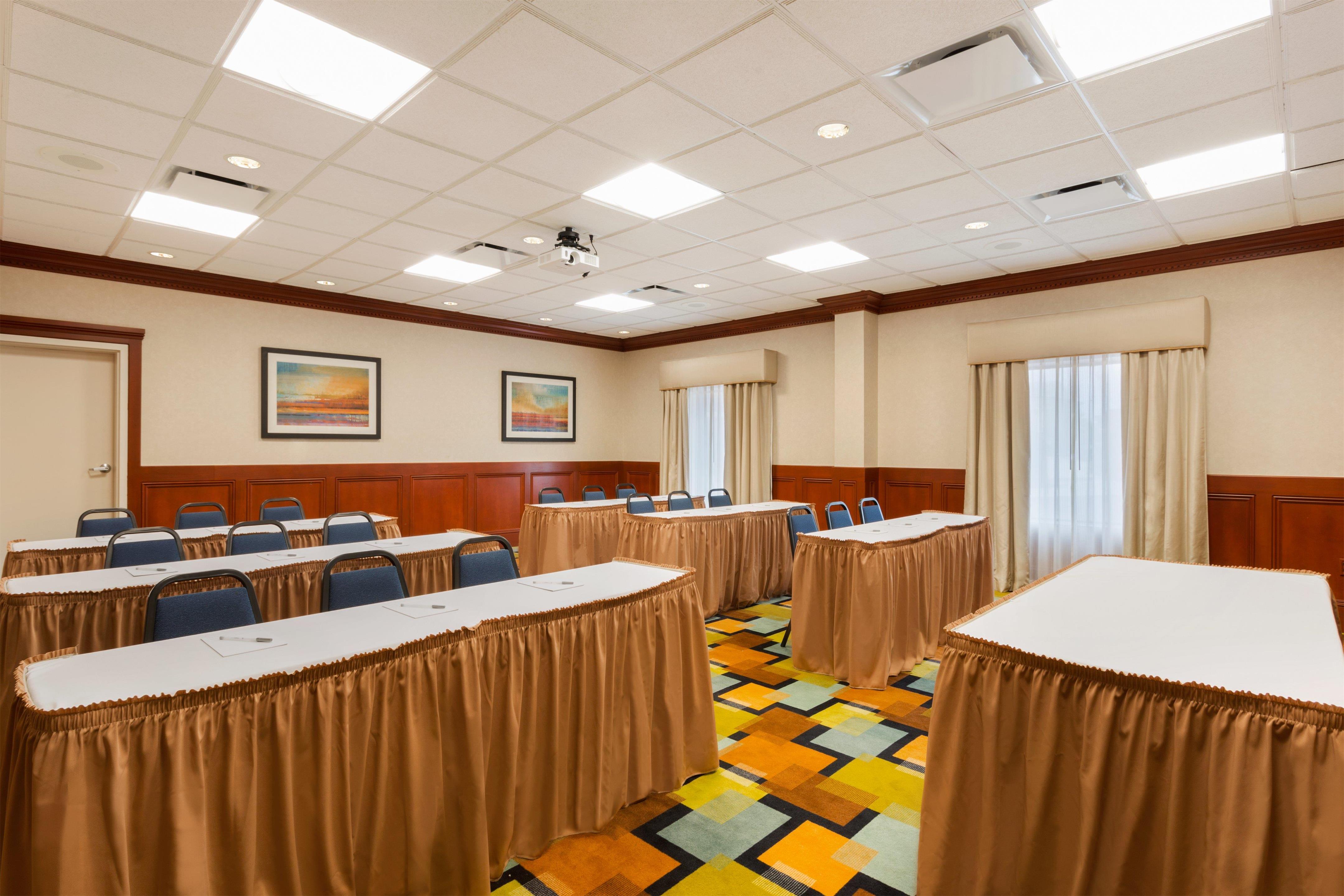 Meeting Room | Hampton Inn and Suites Detroit/Chesterfield Township