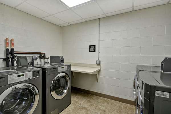  - Hampton Inn Madison Heights - I-75, Exit 65