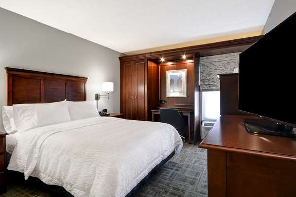  - Hampton Inn Northville - I-96 & I-275, Exit 167