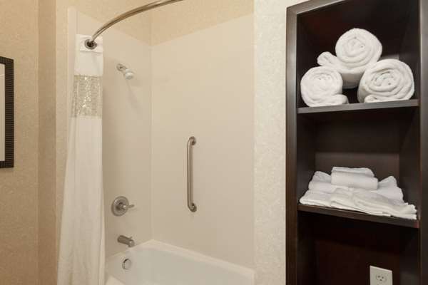  - Hampton Inn Clinton Township