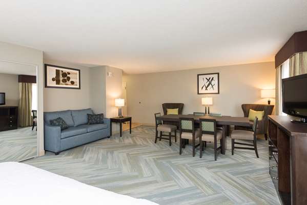  - Hampton Inn Clinton Township