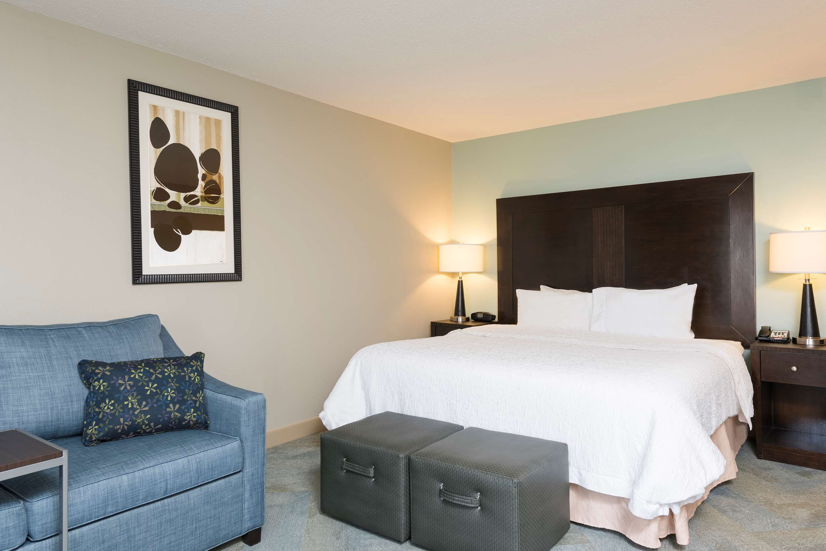 Guest room