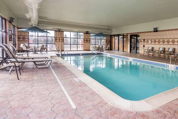 Pool - Hampton Inn Clinton Township