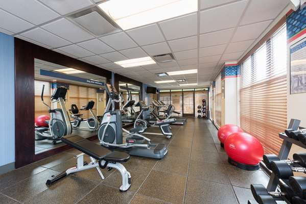 Fitness/ Exercise Room - Hampton Inn Clinton Township