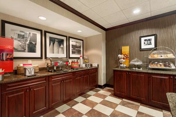 Restaurant - Hampton Inn Clinton Township