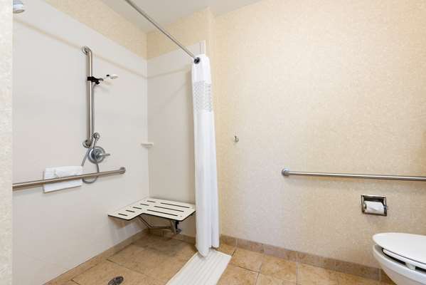  - Hampton Inn Clinton Township