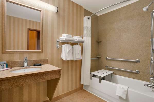  - Hampton Inn & Suites Sterling Heights