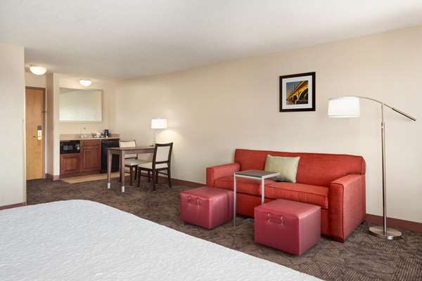  - Hampton Inn & Suites Sterling Heights