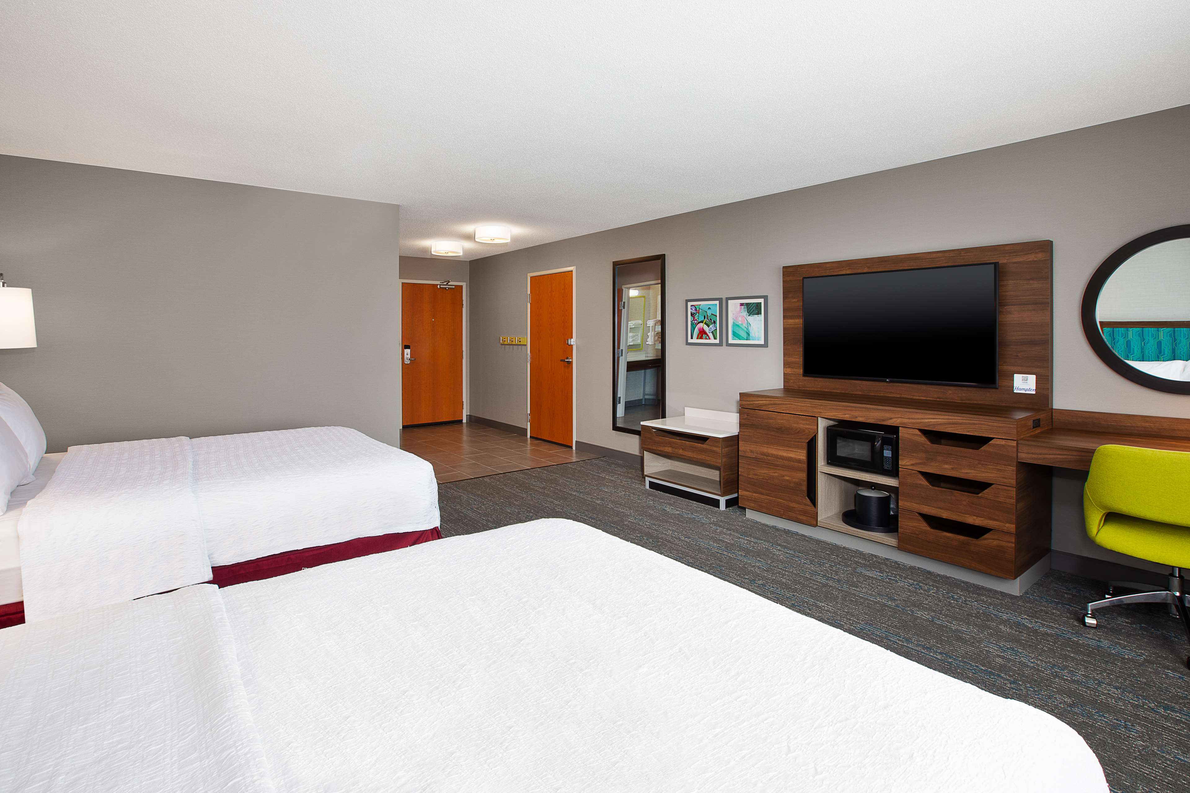 Hampton Inn Detroit - Shelby Township Room Type - 2 QNS ACCESSIBLE W TUB NS