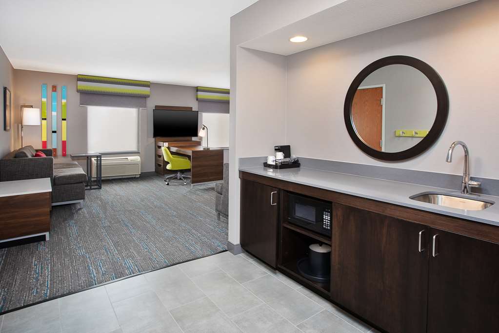 Hampton Inn Detroit - Shelby Township Room Type - 1KN MOB HEA ACC TUB STU NS