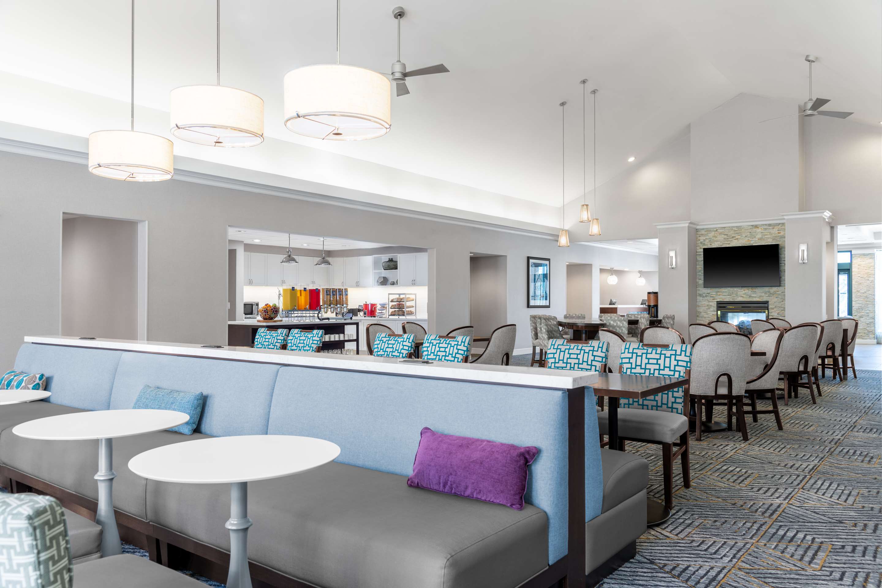 Breakfast Area | Homewood Suites by Hilton Detroit-Troy